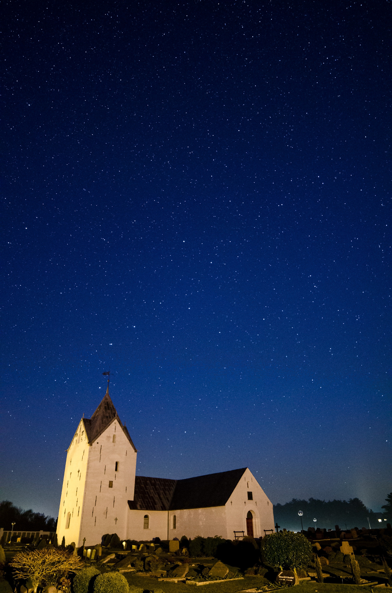 Samyang 14mm F2.8 ED AS IF UMC sample photo. Rest in peace photography