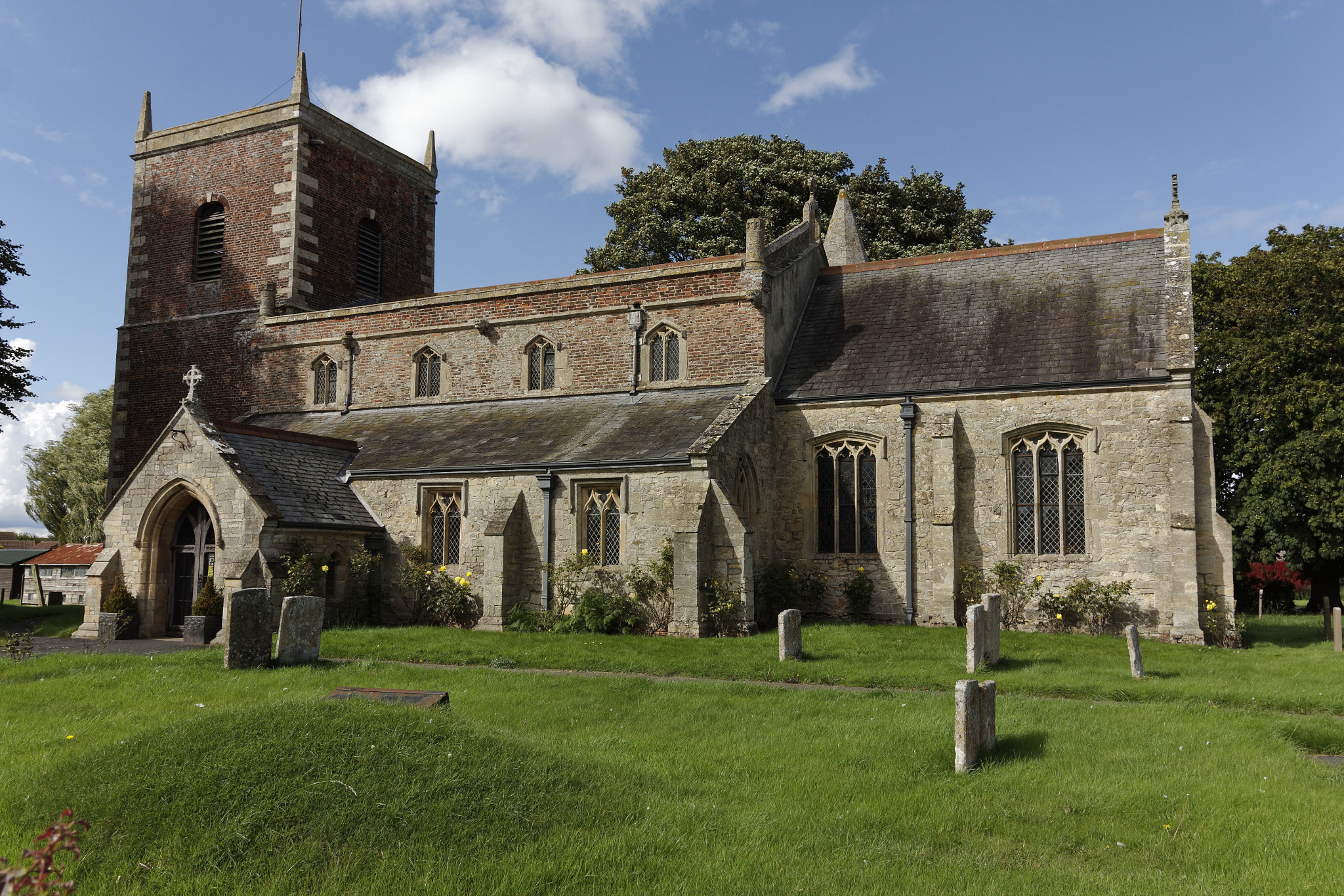 Tokina AT-X Pro 12-24mm F4 (IF) DX sample photo. Eglise photography