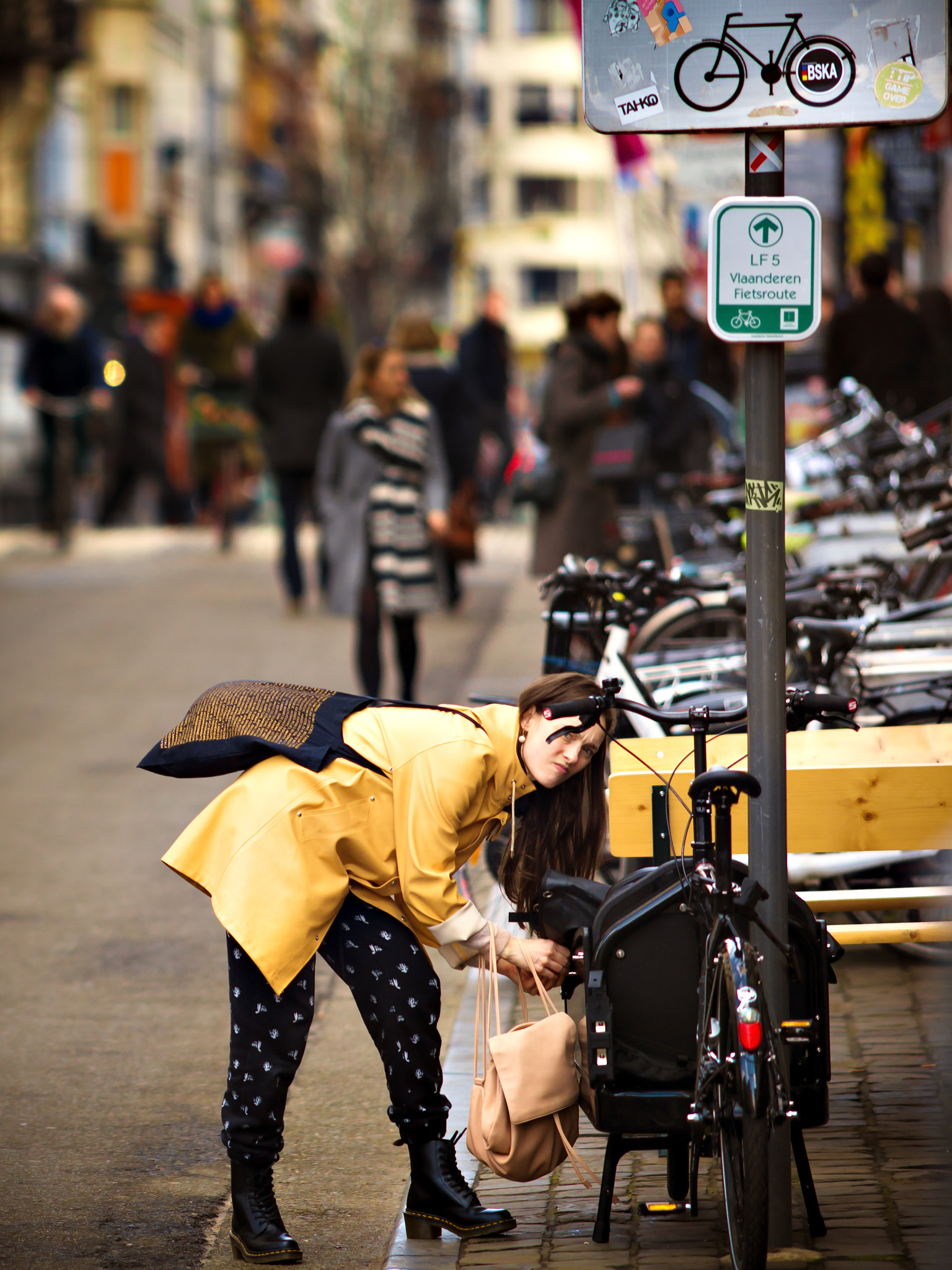 Canon EOS 6D + Canon EF 200mm F2.8L II USM sample photo. Lady is not happy photography