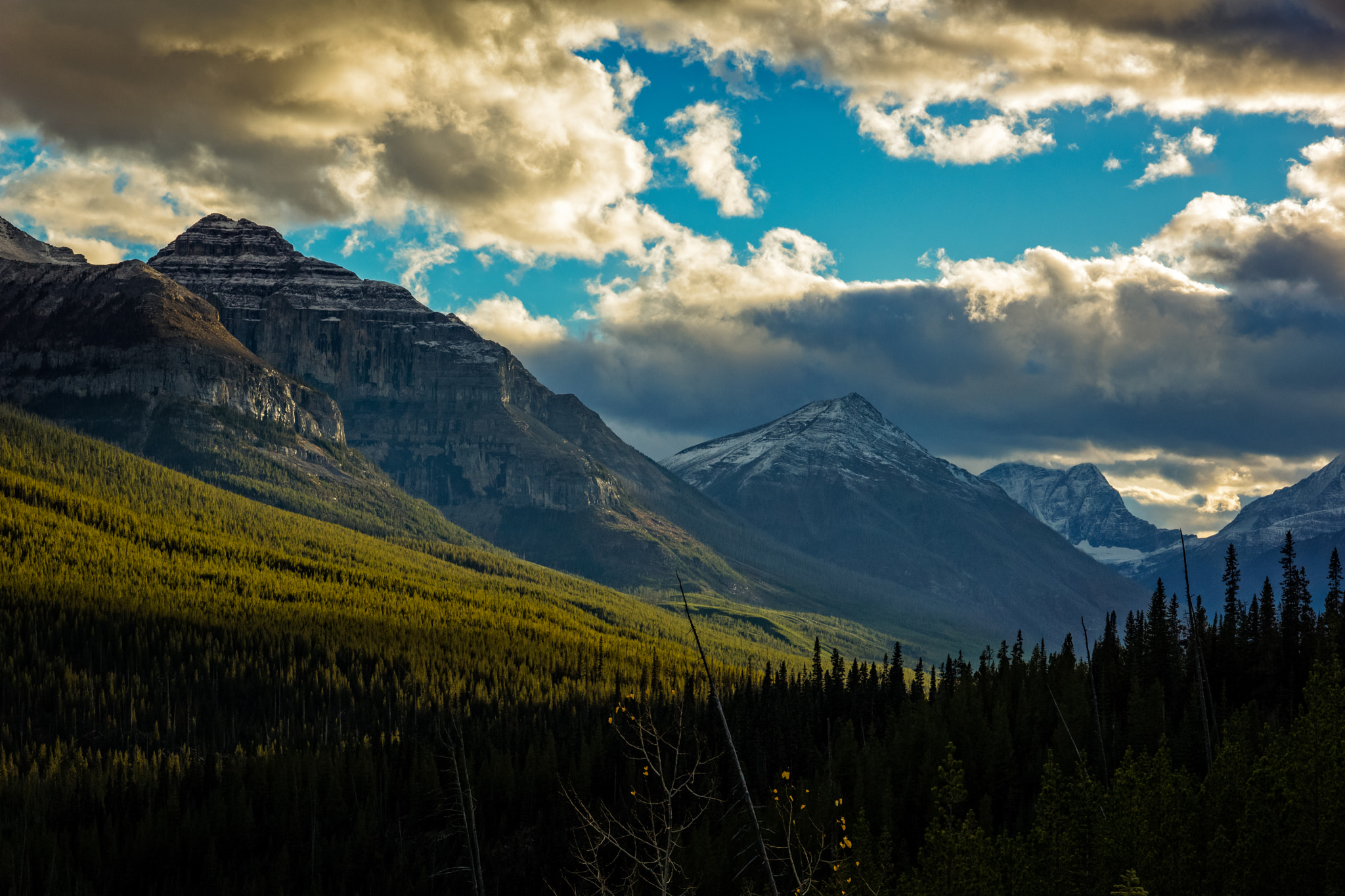 Sony SLT-A77 sample photo. Mountain evening photography