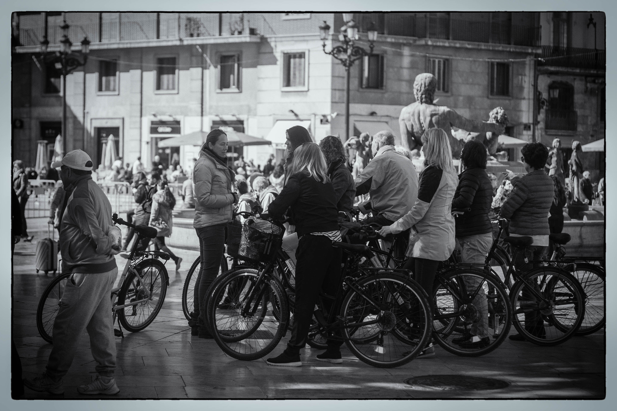 Fujifilm X-E1 sample photo. Cycles in the place photography