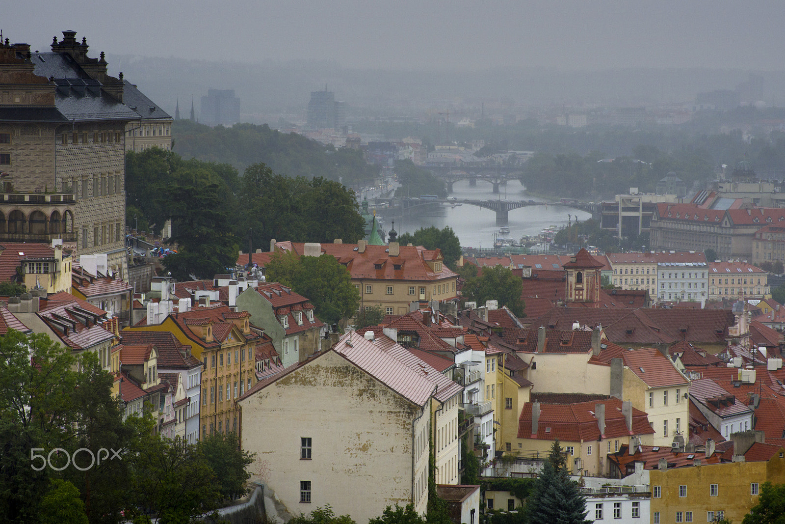 Pentax K-3 sample photo. Walking on a rainy prague photography