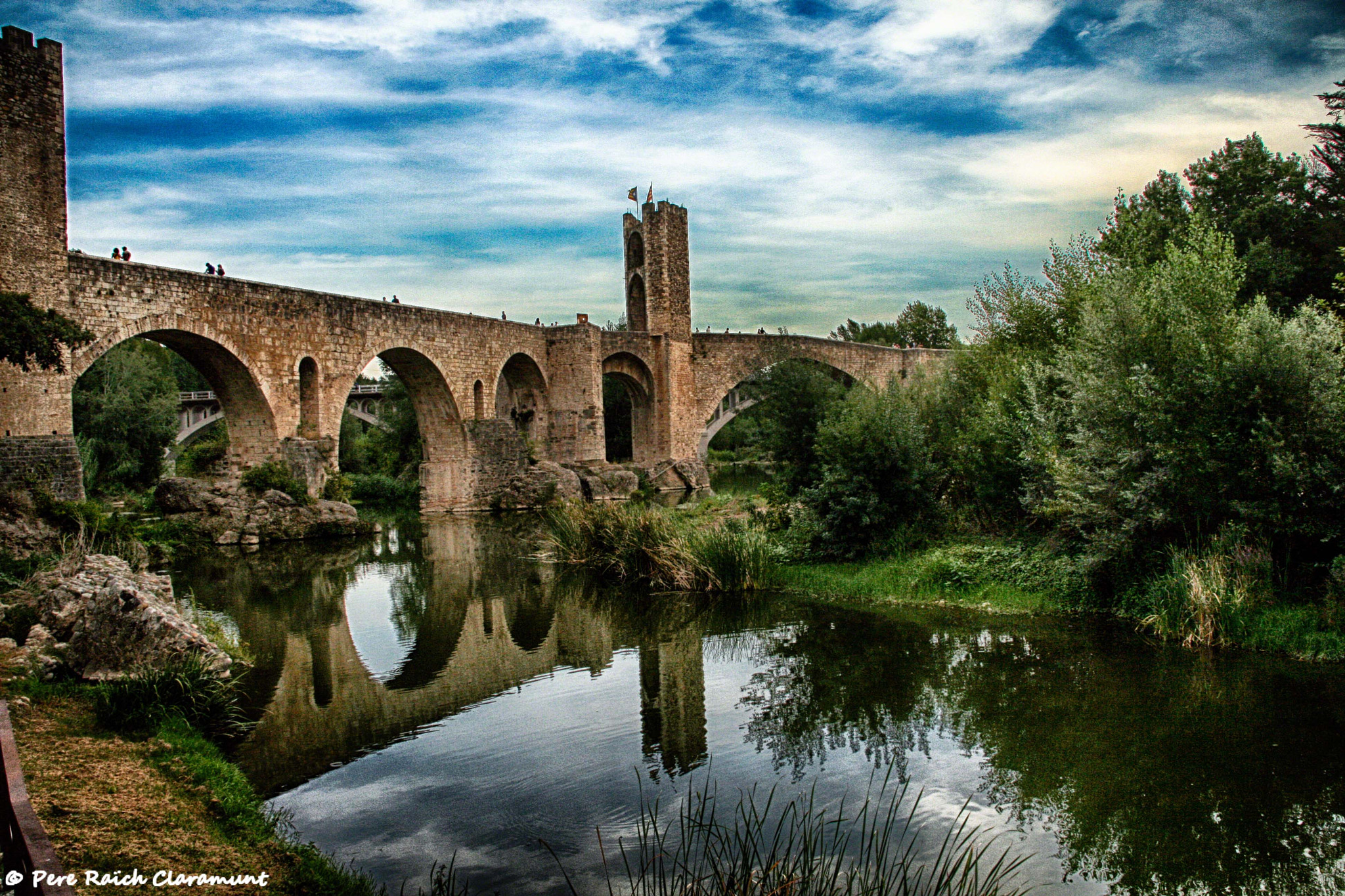 Canon EOS 400D (EOS Digital Rebel XTi / EOS Kiss Digital X) sample photo. Pont medieval de besalú photography