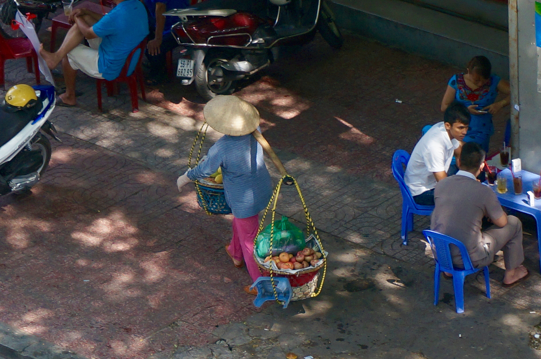 Sony Alpha NEX-5T sample photo. Ho chi minh street photography