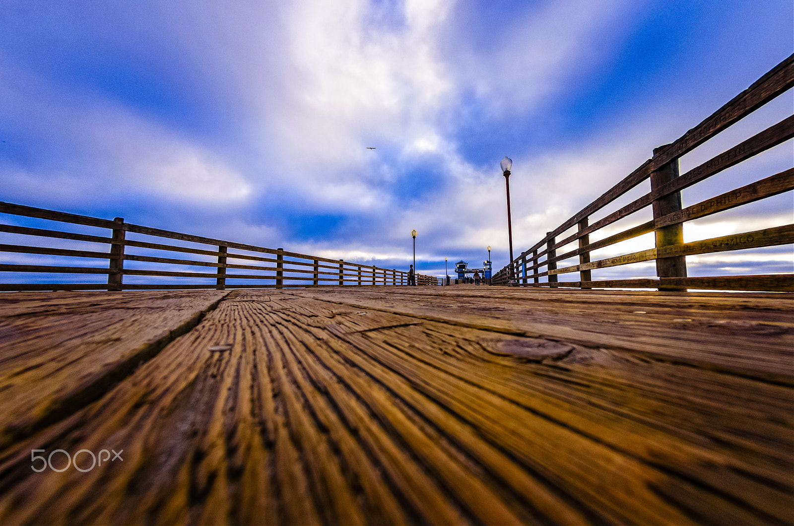 Tokina AT-X 10-17mm F3.5-4.5 DX Fisheye sample photo. On the oceanside pier photography