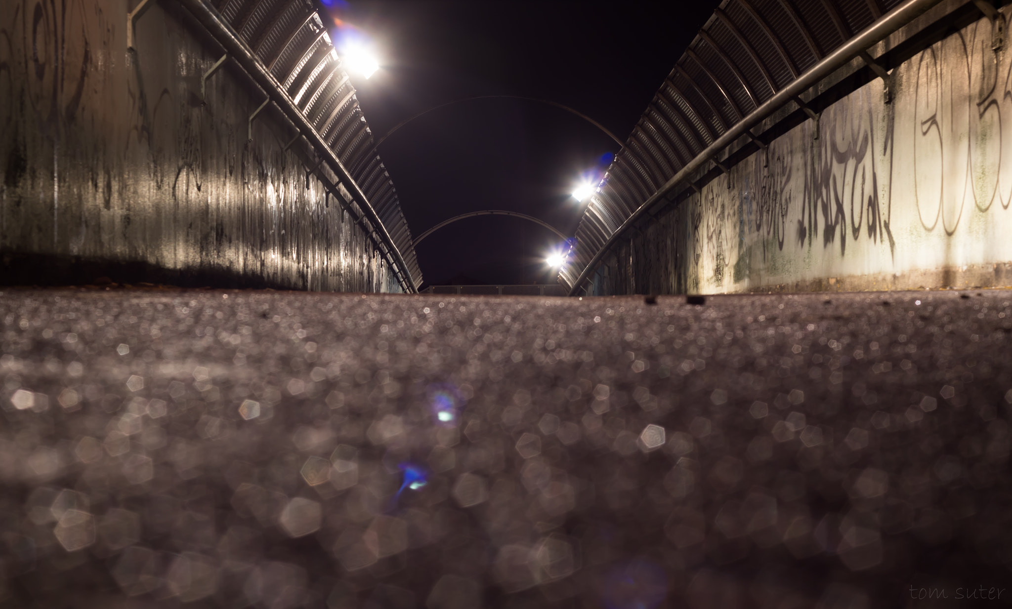 Canon EOS 1300D (EOS Rebel T6 / EOS Kiss X80) + Canon EF 50mm f/1.8 sample photo. Bridge by night photography