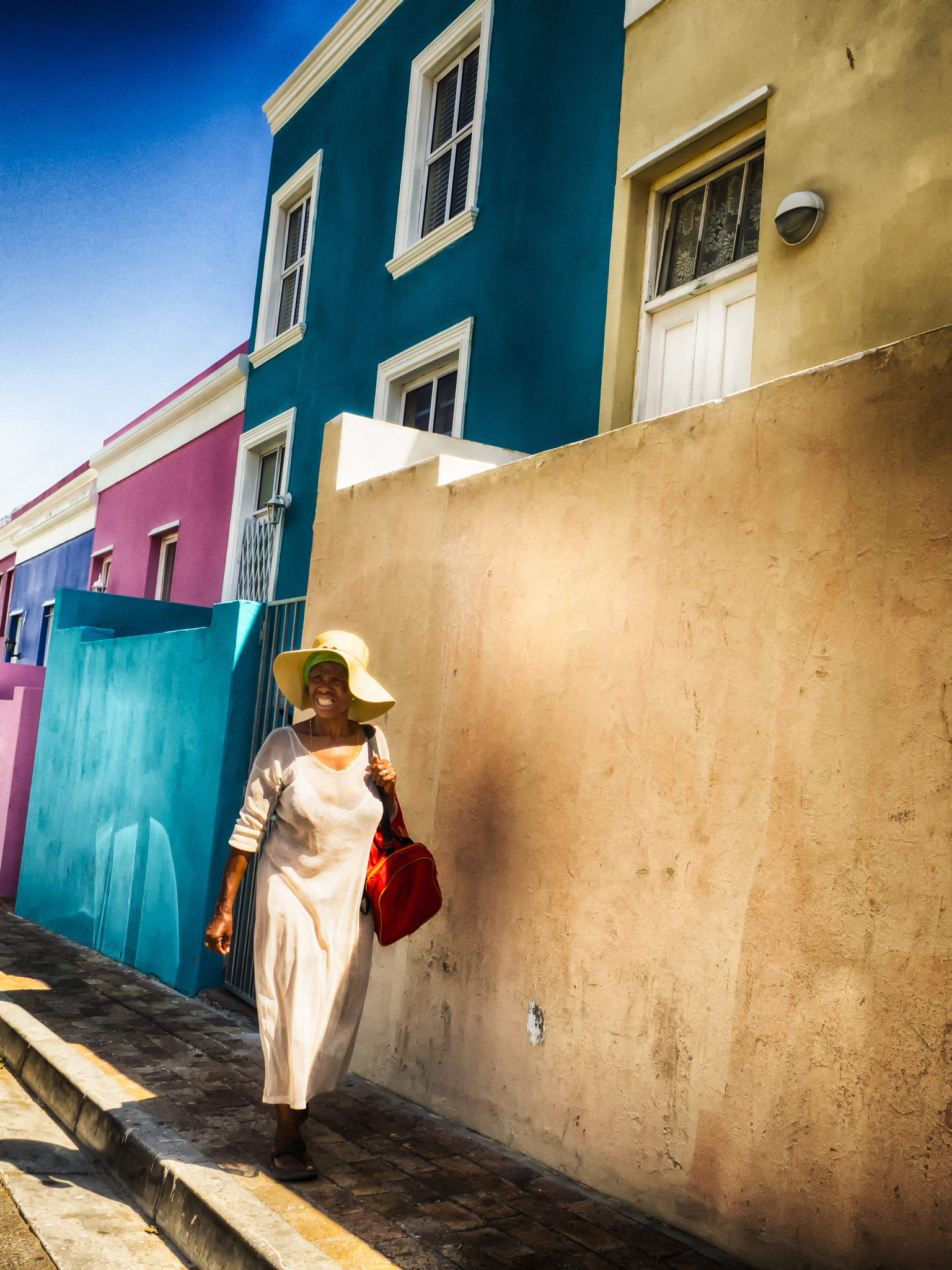 Olympus OM-D E-M10 + Olympus M.Zuiko Digital ED 12-40mm F2.8 Pro sample photo. Raw life contrasts of bo-kaap photography