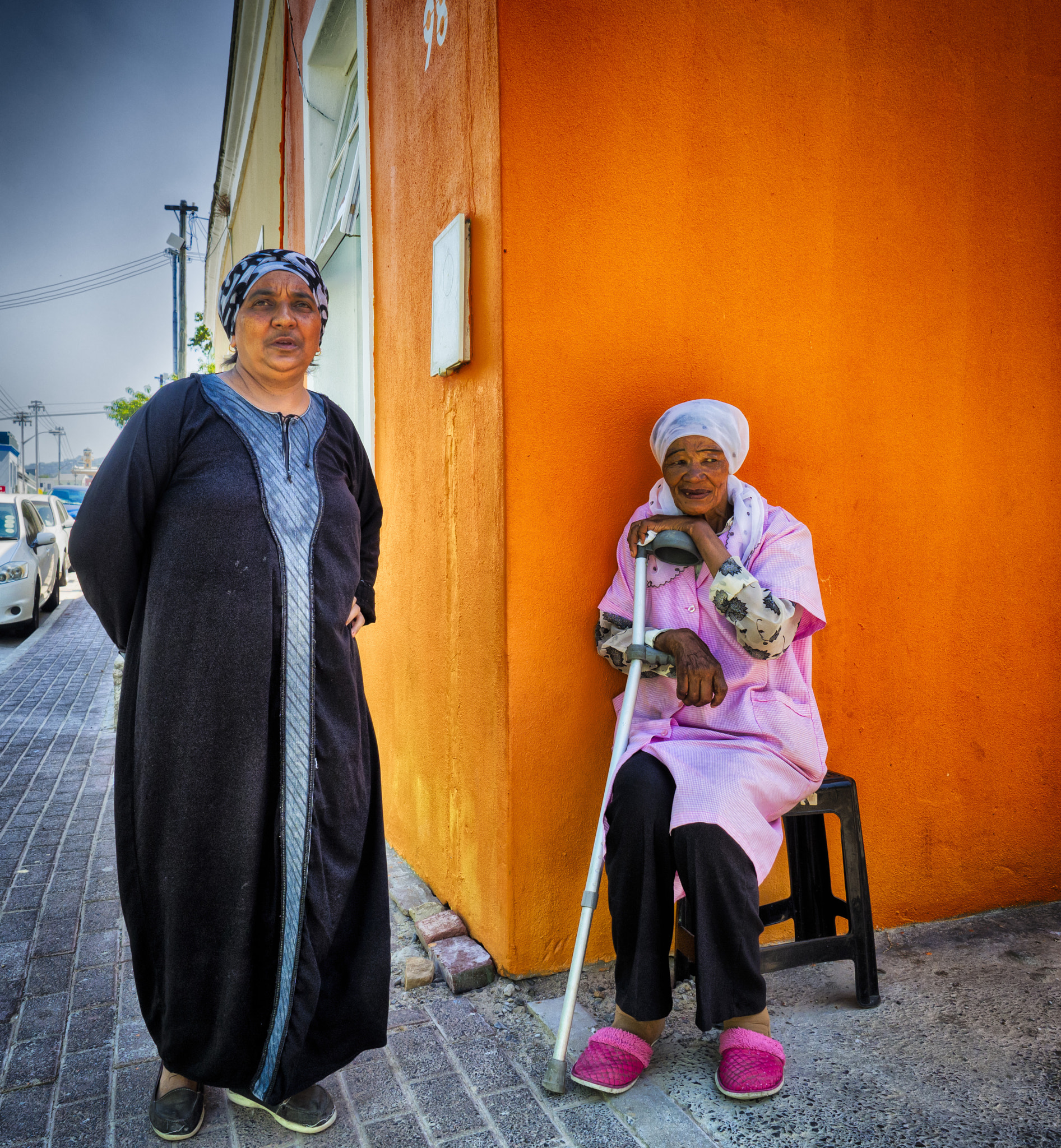 Olympus OM-D E-M10 + Olympus M.Zuiko Digital ED 12-40mm F2.8 Pro sample photo. Raw life contrasts of bo-kaap photography