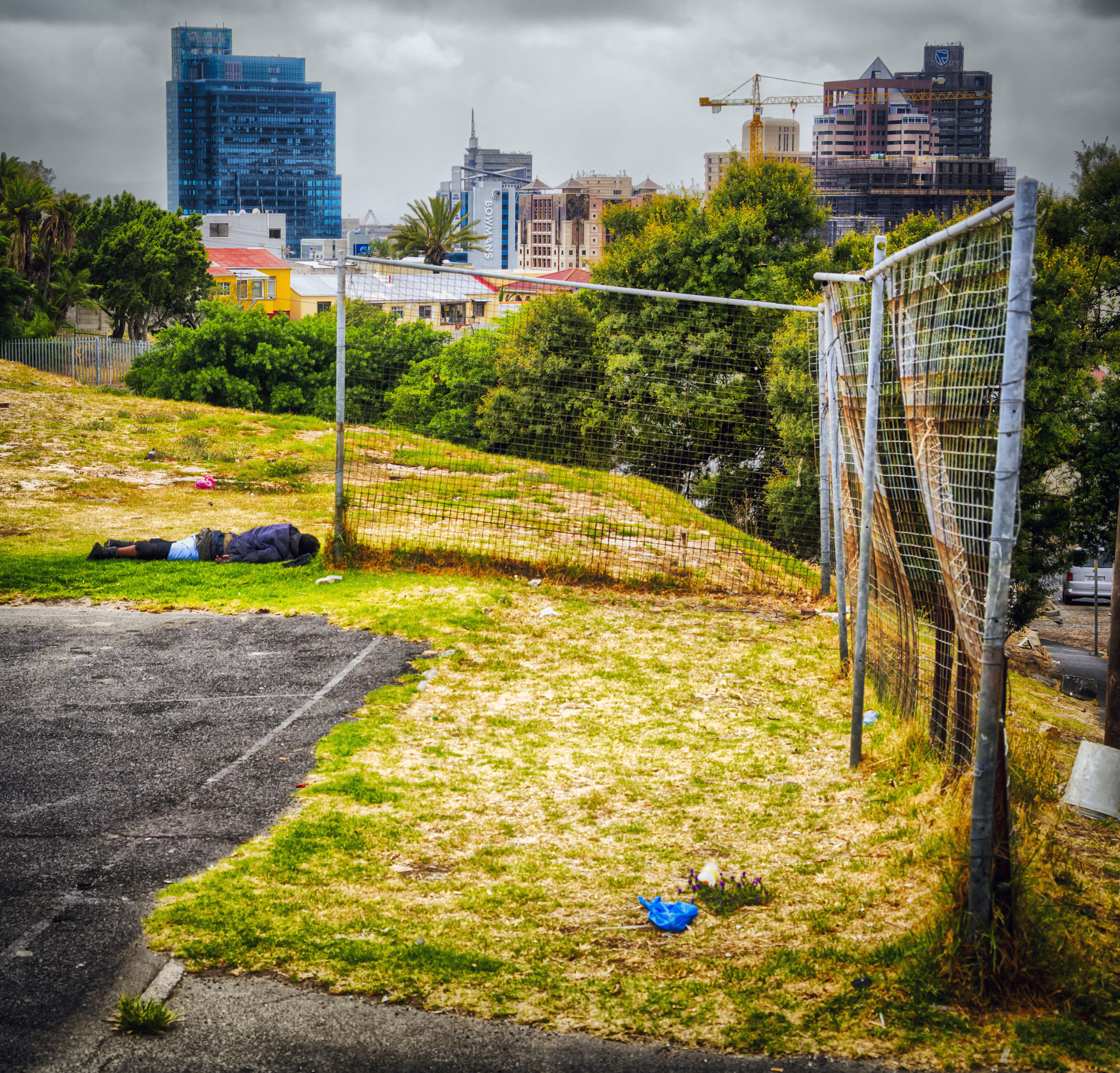 Olympus OM-D E-M10 + Olympus M.Zuiko Digital ED 12-40mm F2.8 Pro sample photo. Raw life contrasts of bo-kaap photography