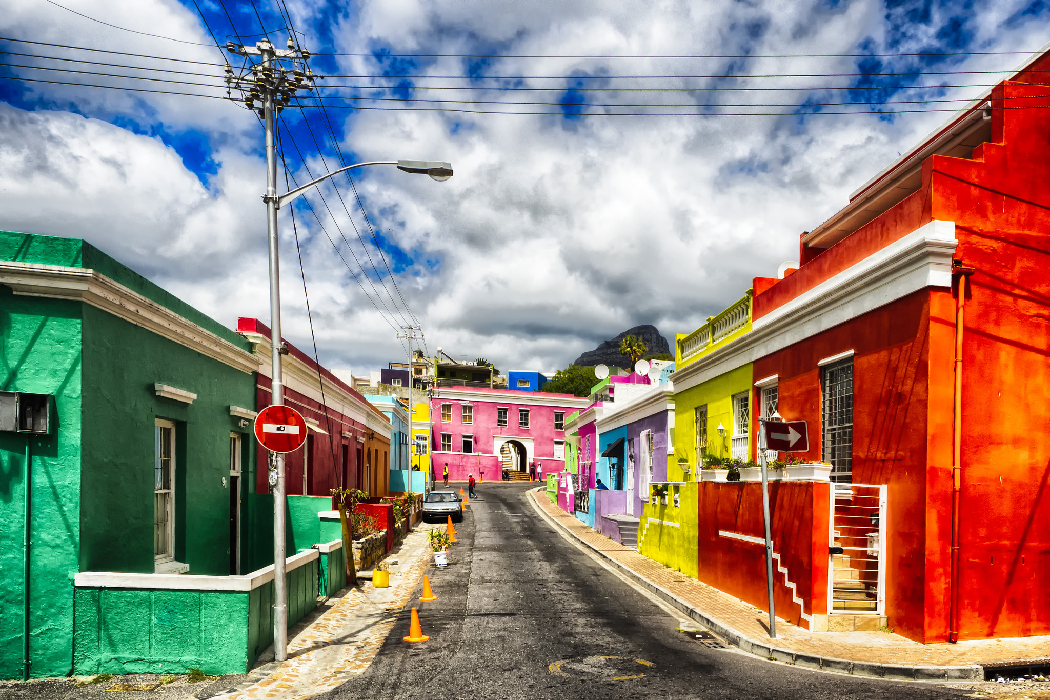 Olympus OM-D E-M10 + Olympus M.Zuiko Digital ED 12-40mm F2.8 Pro sample photo. Raw life contrasts of bo-kaap photography