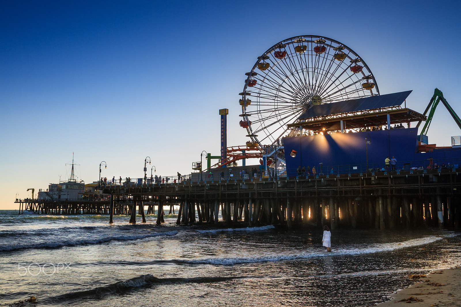 Canon EOS 7D + Sigma 17-70mm F2.8-4 DC Macro OS HSM sample photo. Santa monica pier los angeles photography