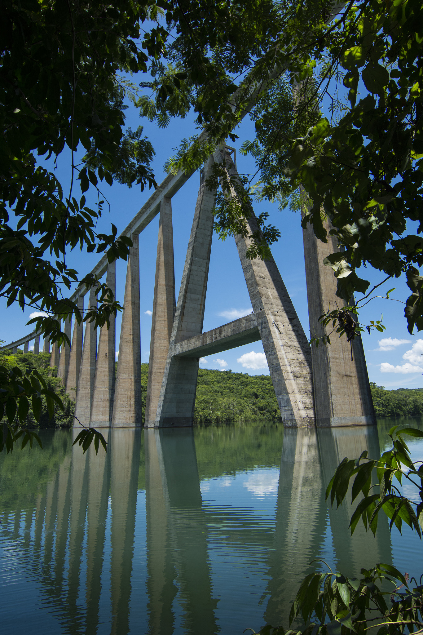 Tokina AT-X Pro 11-16mm F2.8 DX sample photo. The "a"  viaduct  photography