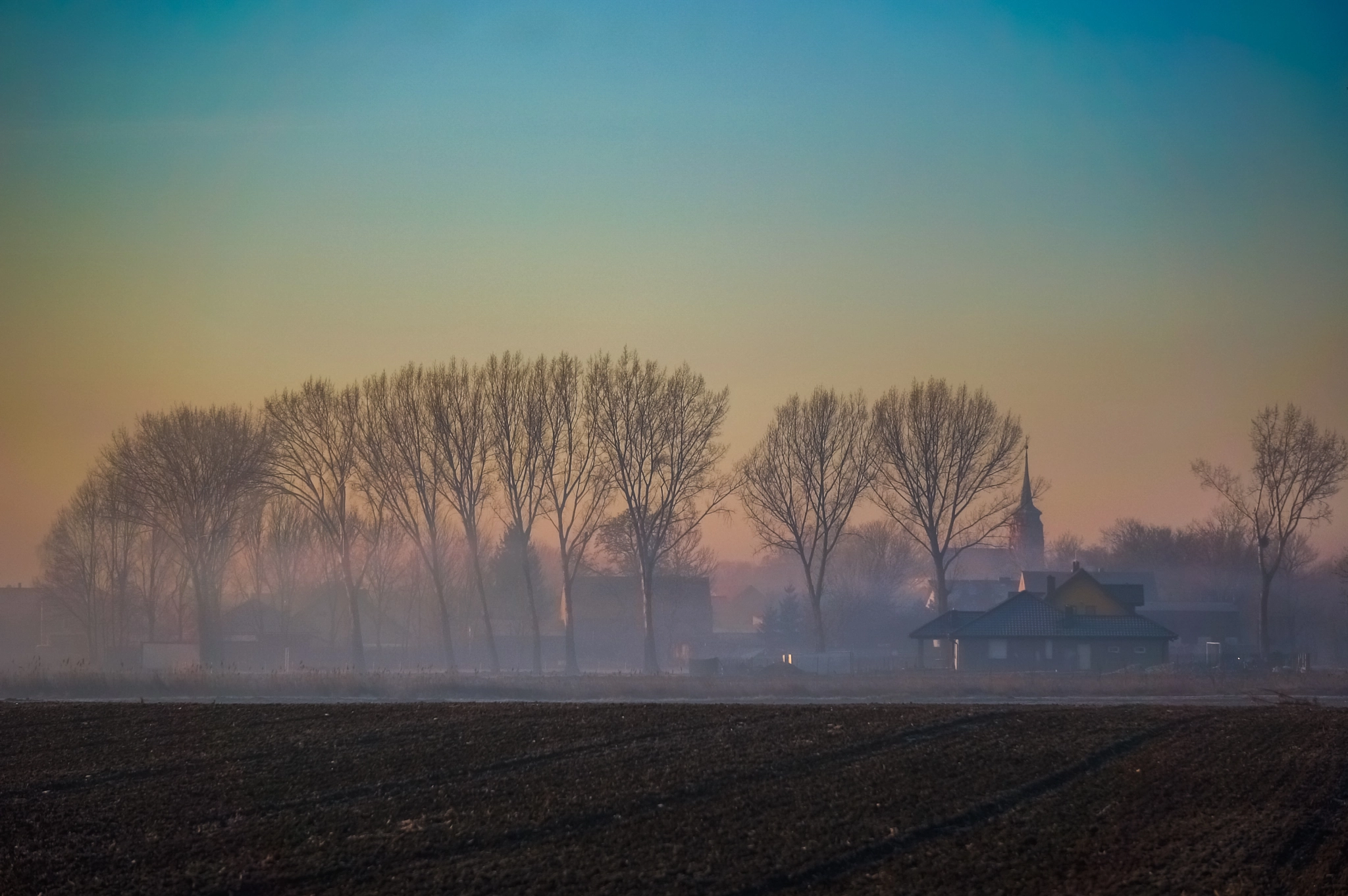 Sony Alpha NEX-5T + Sony E 55-210mm F4.5-6.3 OSS sample photo. Foggy winter sunrise. photography