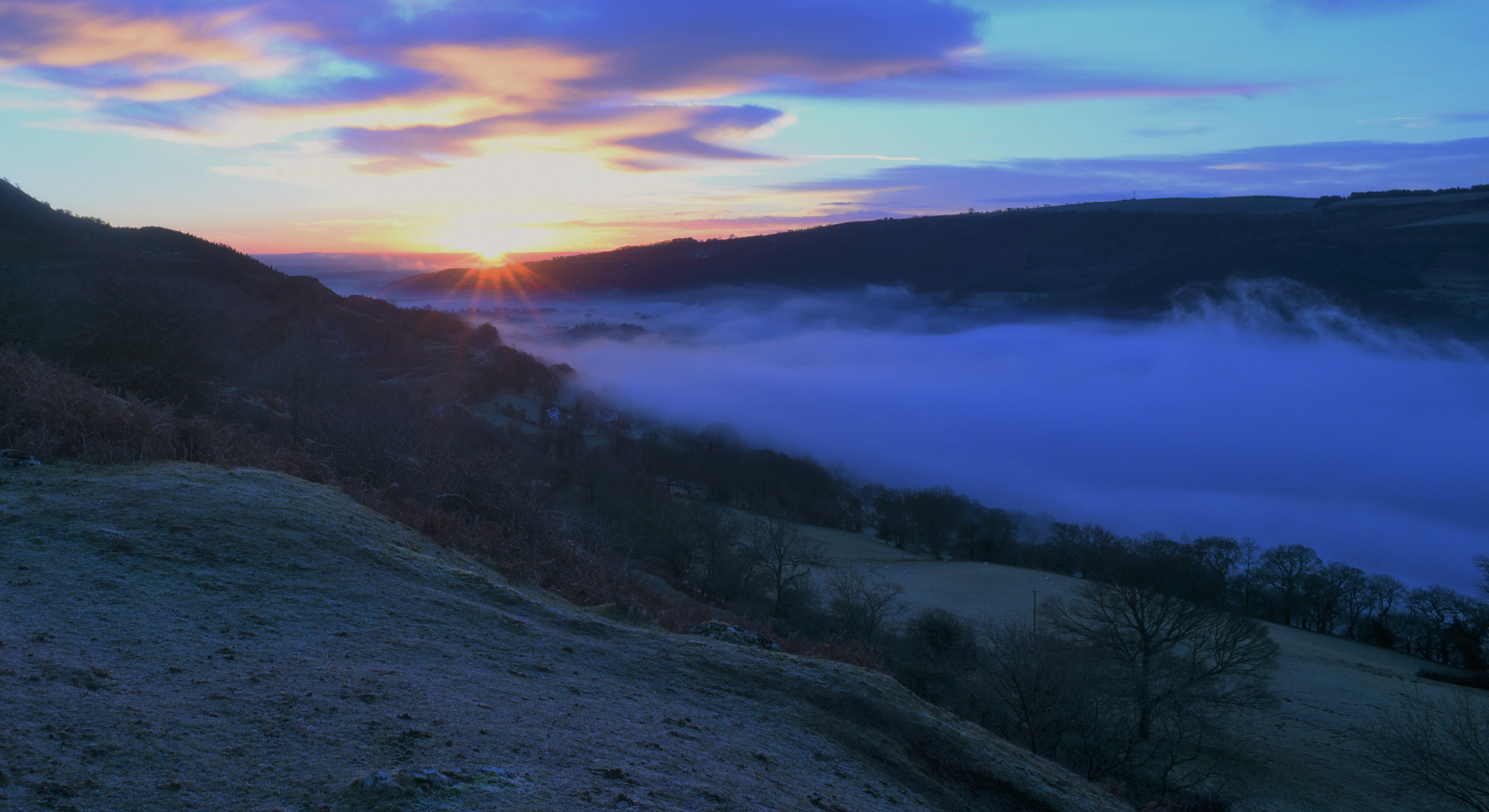 Nikon D750 + AF Nikkor 20mm f/2.8 sample photo. Llangollen sunrise - misty valley photography
