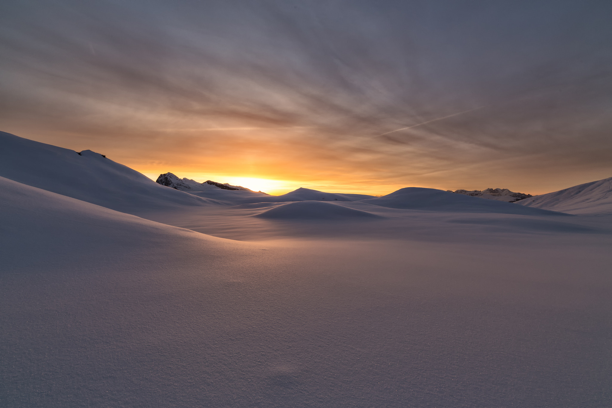 Canon EOS 6D + ZEISS Distagon T* 15mm F2.8 sample photo. Tramonto sull'altopiano photography