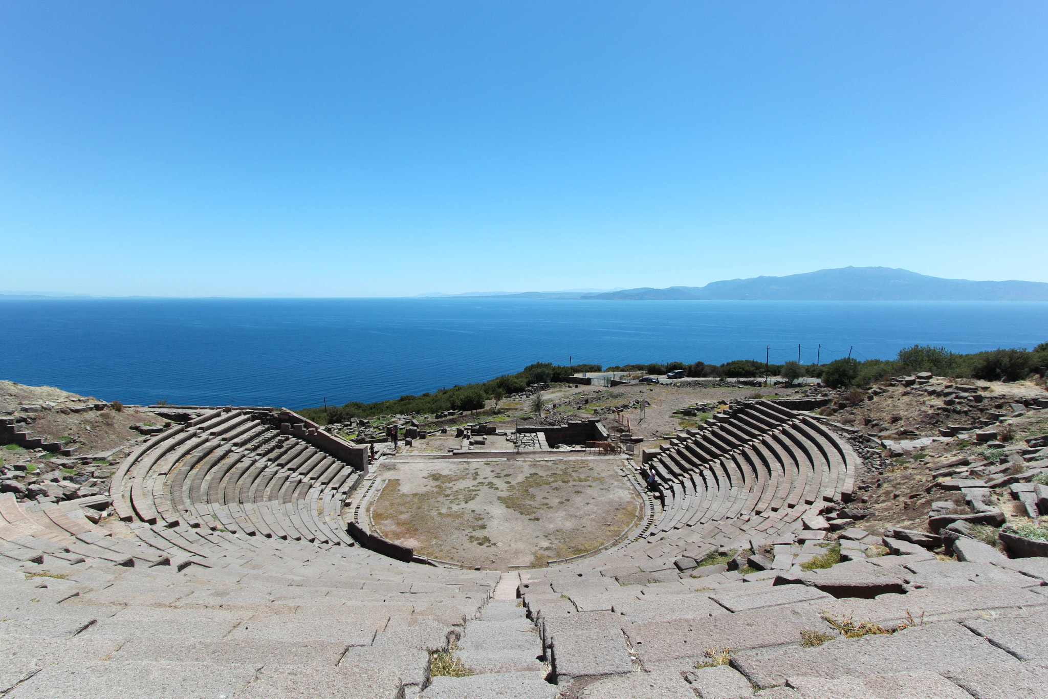 Canon EF-S 10-22mm F3.5-4.5 USM sample photo. The ancient theatre of assos photography