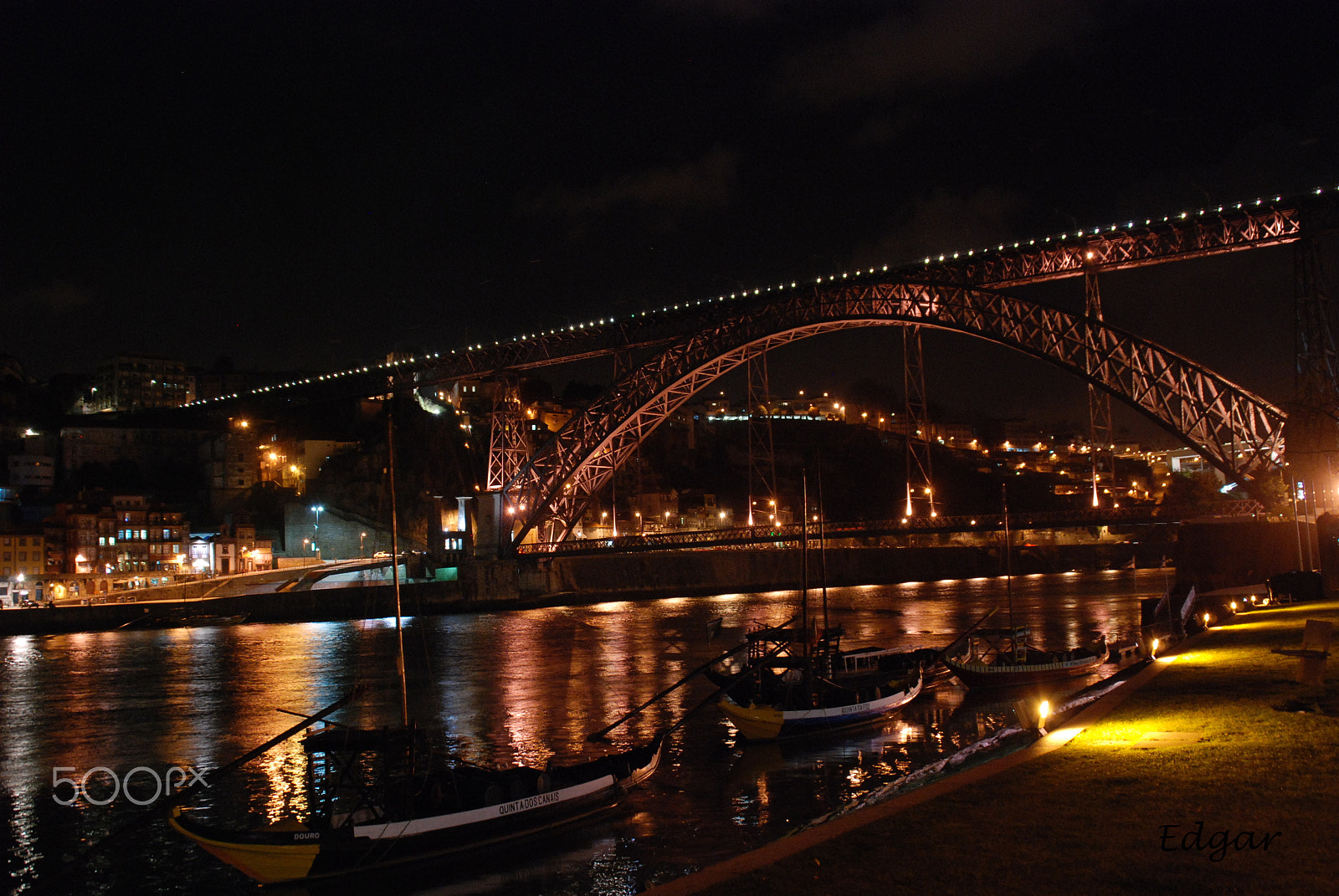 Nikon D80 + Tamron AF 18-200mm F3.5-6.3 XR Di II LD Aspherical (IF) Macro sample photo. Porto by night photography