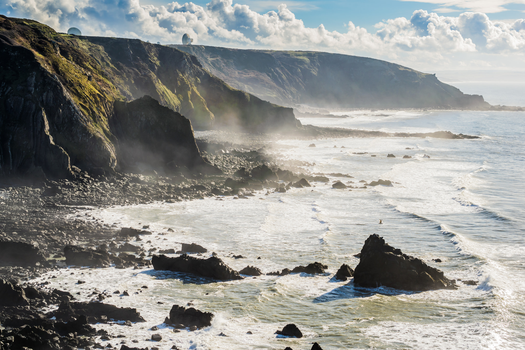 Nikon AF-S DX Micro Nikkor 40mm F2.8 sample photo. Cliffs in north cornwall photography