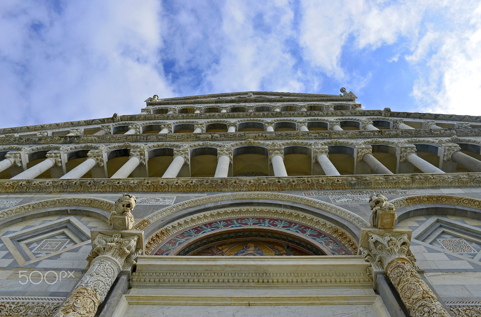 Nikon AF Nikkor 28mm F2.8D sample photo. Look up ii photography