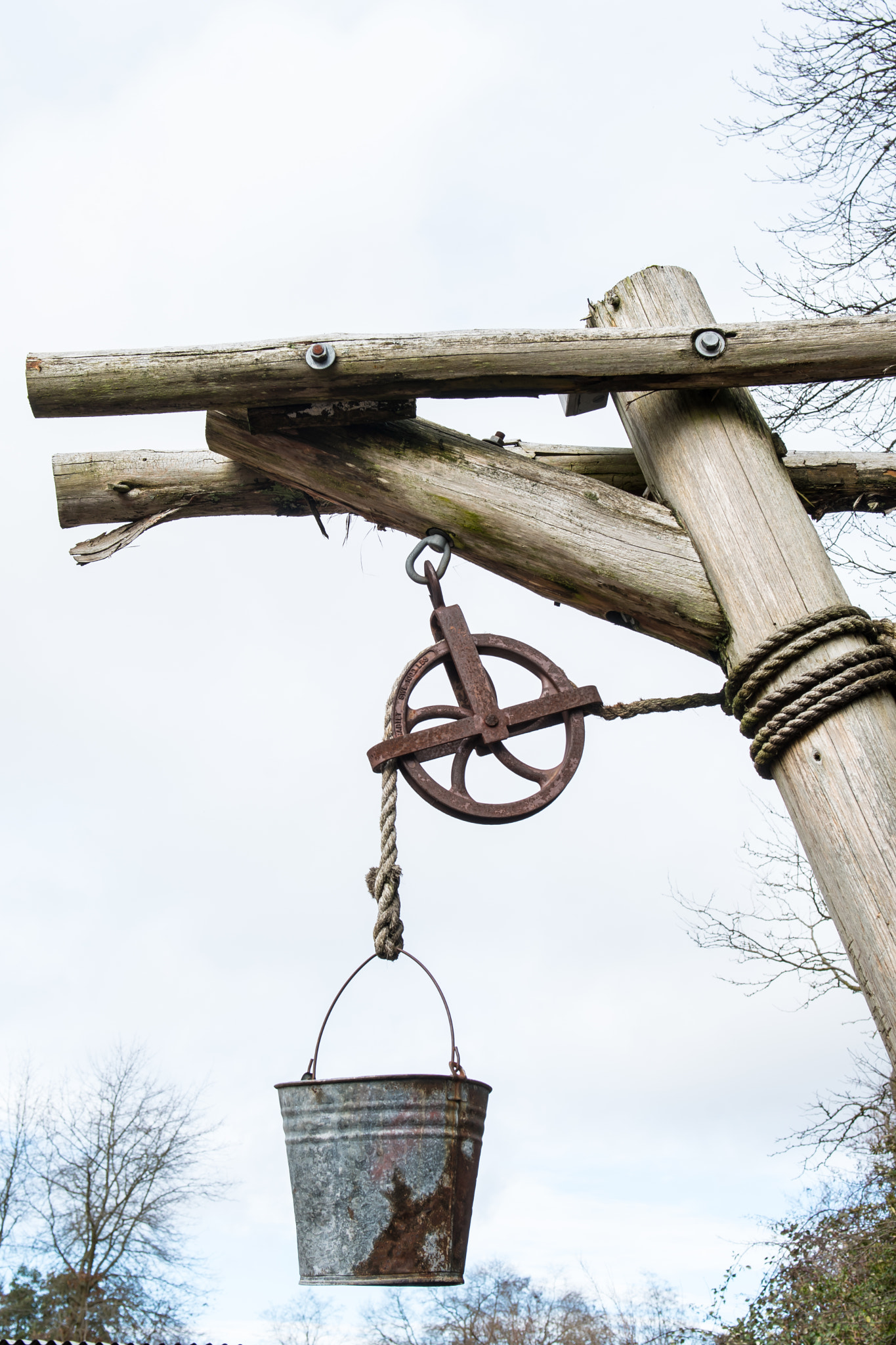 Nikon AF-S Nikkor 24-70mm F2.8G ED sample photo. Block and tackle with bucket photography