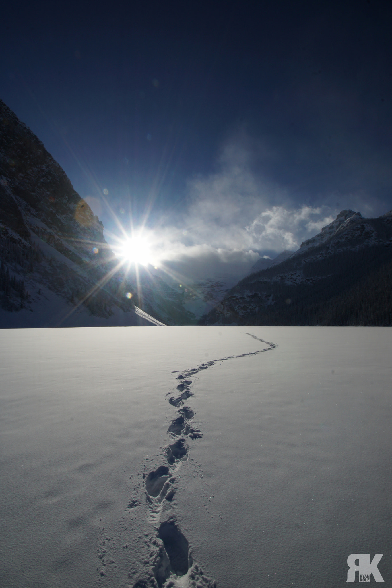 Sony ILCA-77M2 + DT 10-24mm F3.5-4.5 SAM sample photo. Wandering lake louise photography