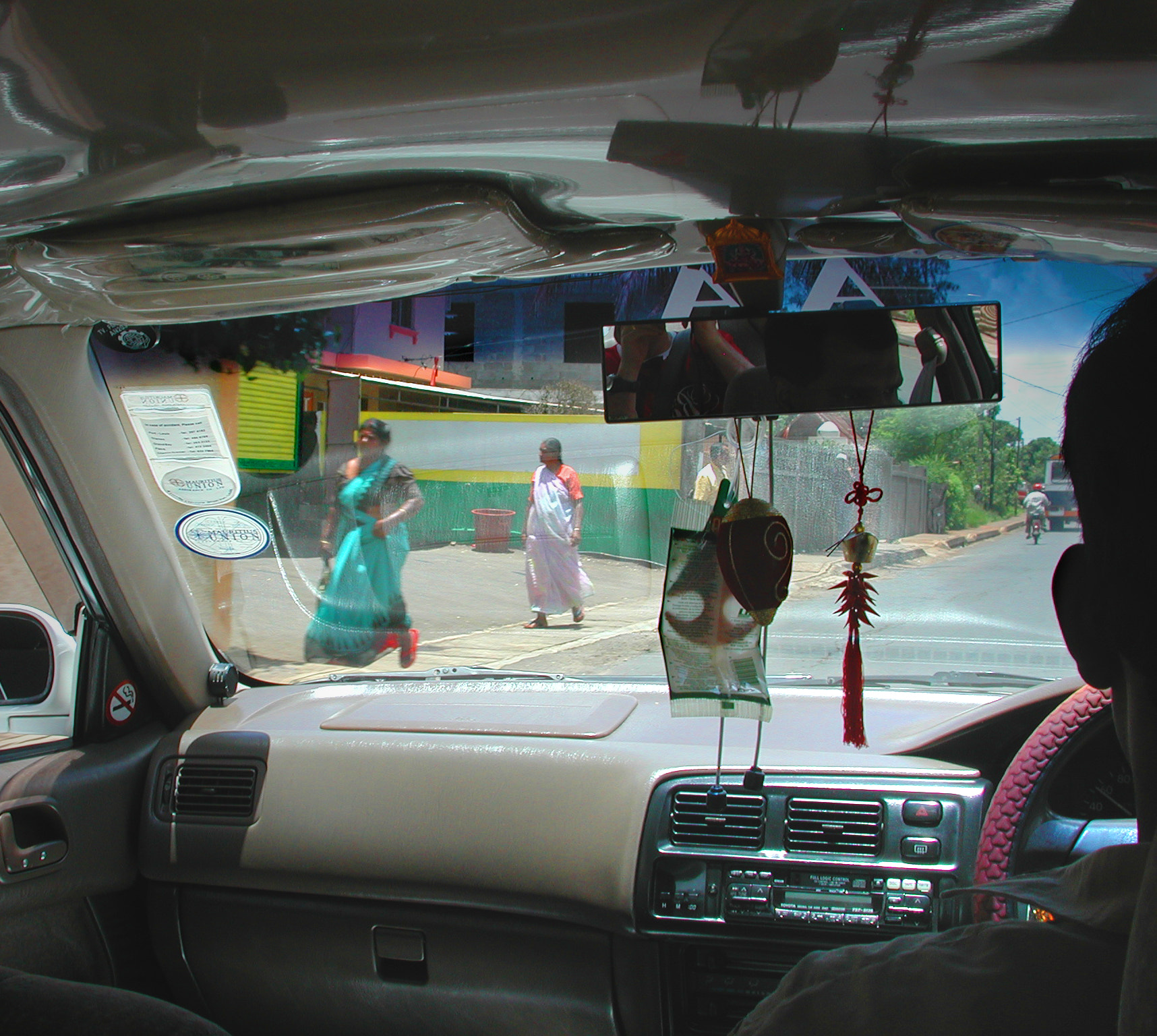 Nikon E990 sample photo. Taxi in mauritius photography