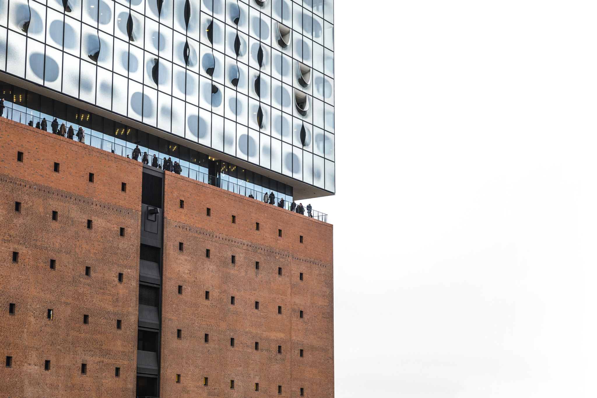 Sigma 24-70mm F2.8 EX DG Macro sample photo. Hamburg, elphilharmonie photography