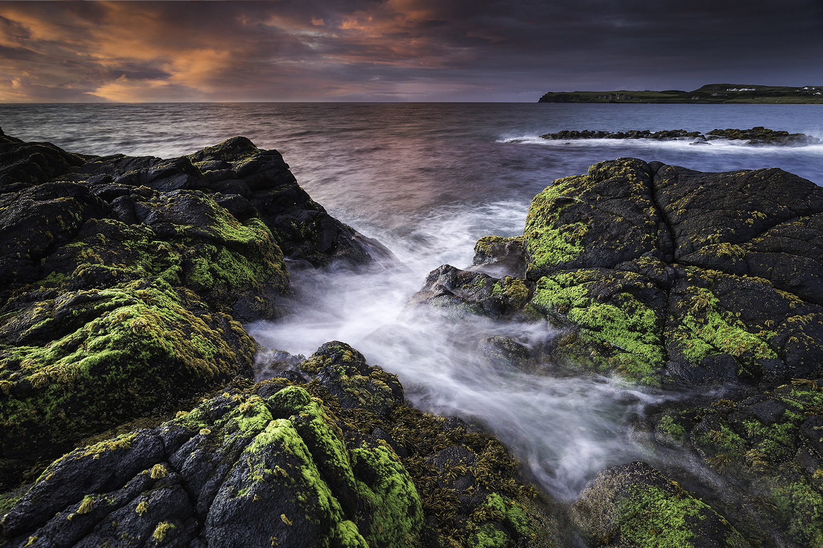 Canon EF 16-35mm F4L IS USM sample photo. Portballintrae rocks photography