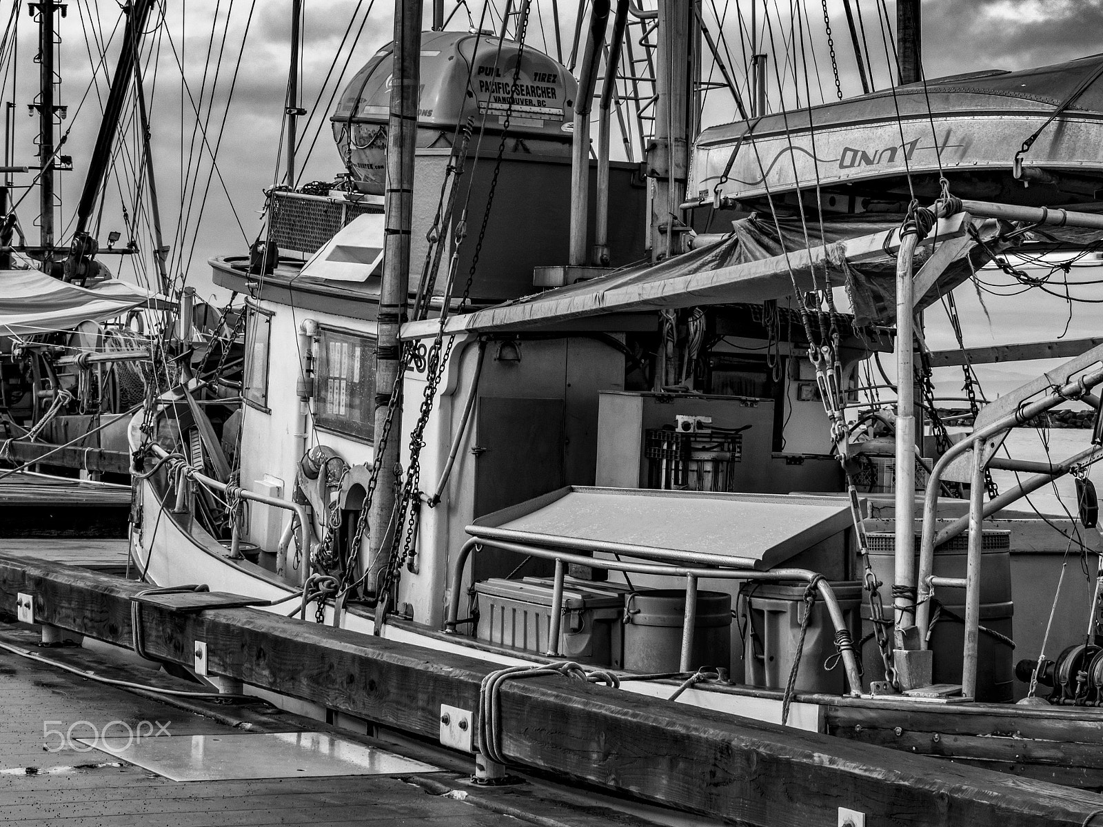 Olympus OM-D E-M5 sample photo. Fishing boat photography