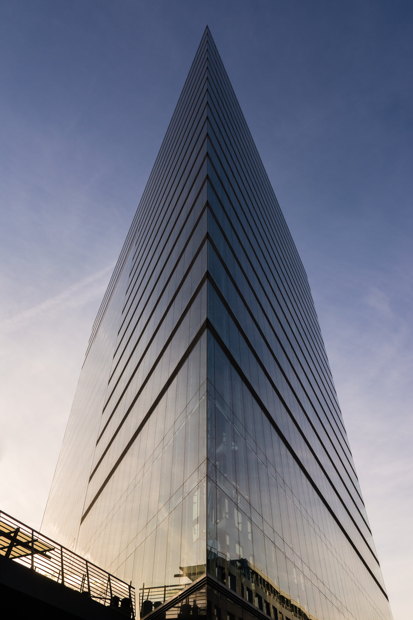 Nikon D5200 + Tamron SP AF 17-50mm F2.8 XR Di II LD Aspherical (IF) sample photo. Contemporary architecture photography