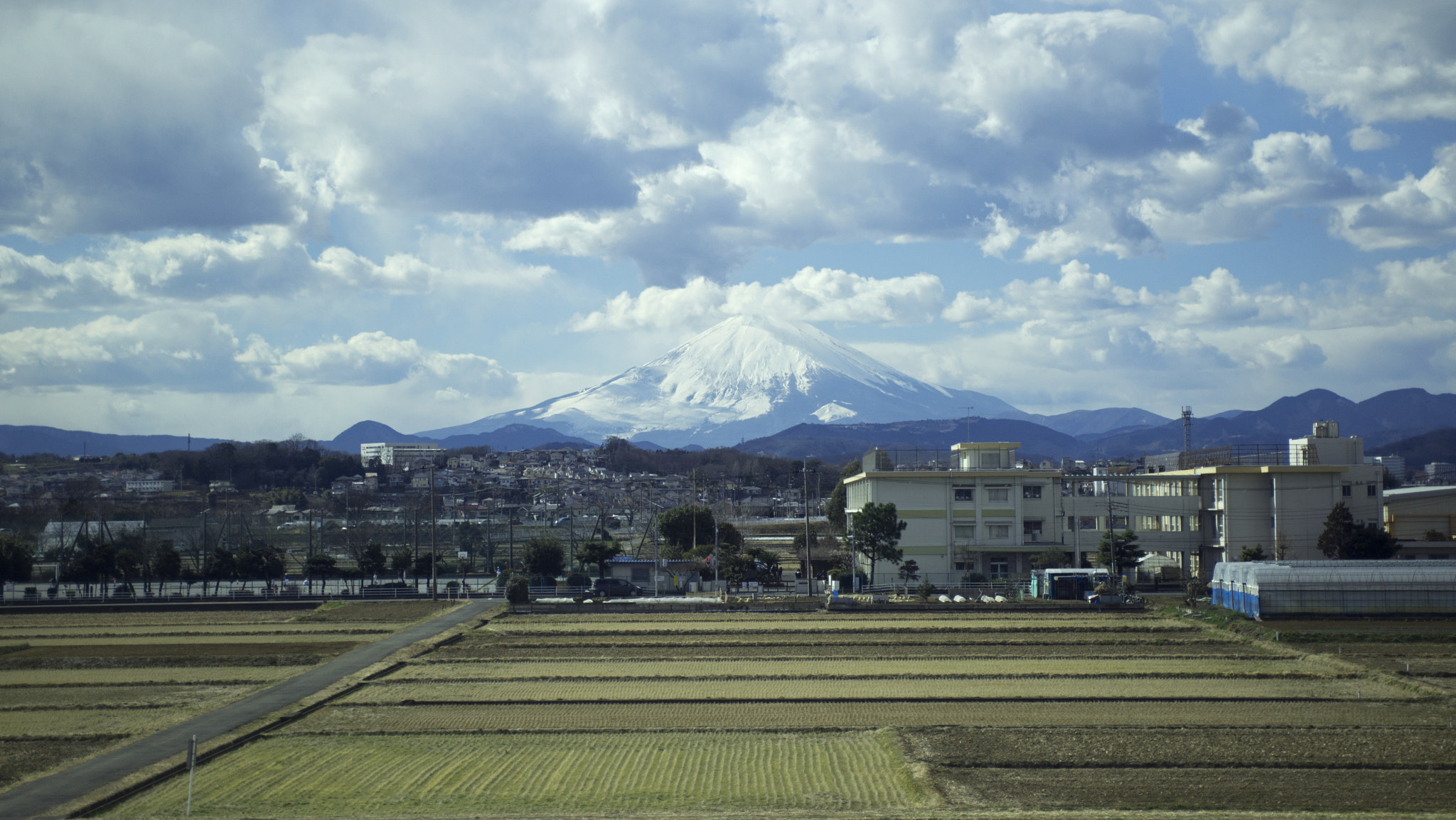 Nikon D800E + AF Zoom-Nikkor 35-70mm f/2.8D sample photo. Clouds and fuji photography