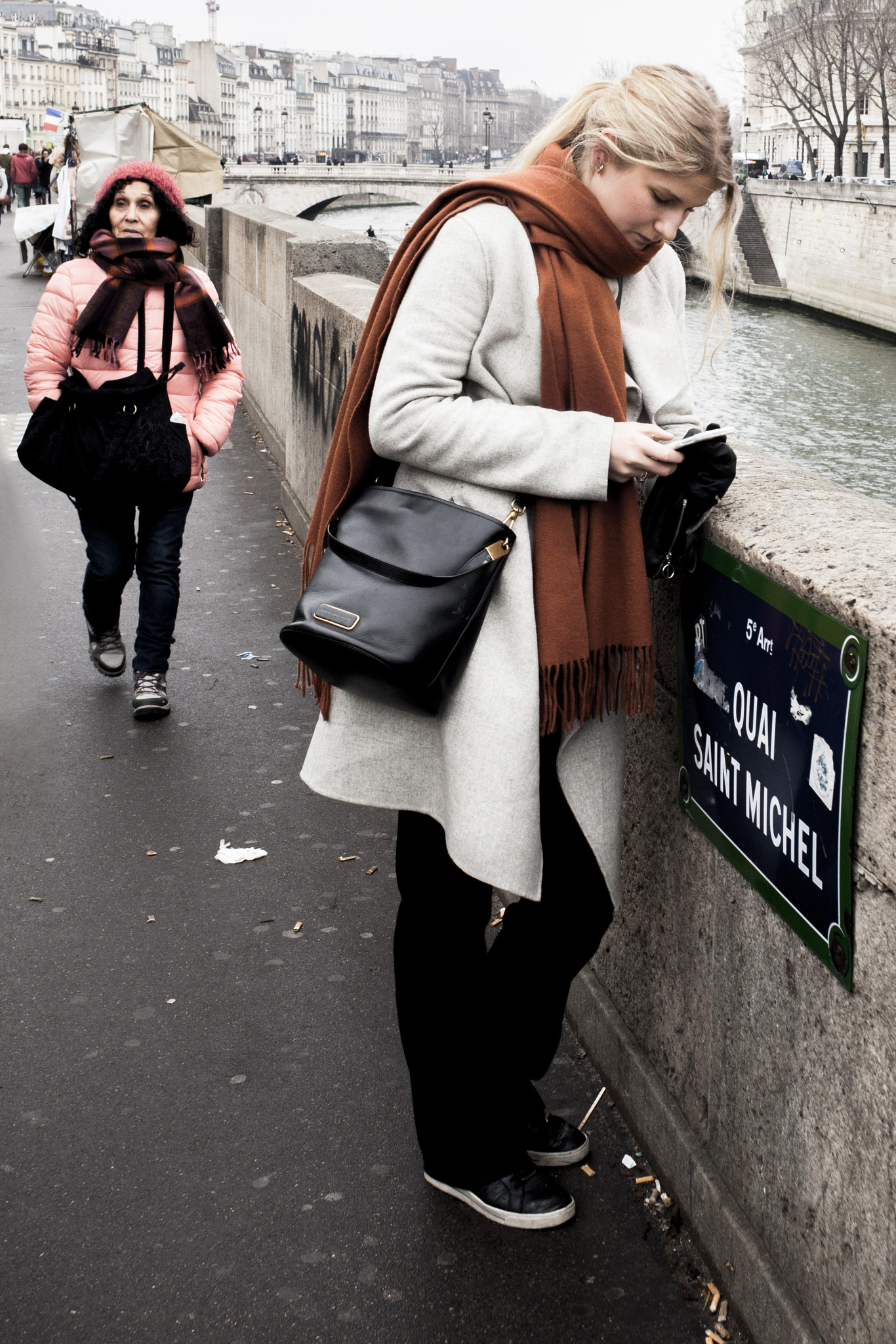 Canon EF 35mm F2 IS USM sample photo. Parigi photography