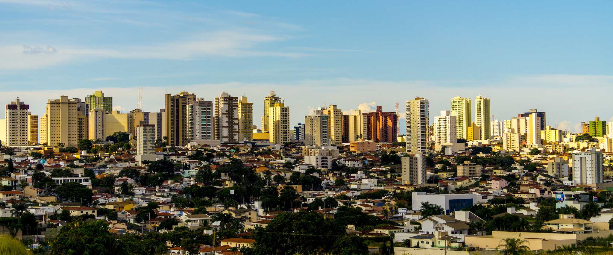 Sony E 55-210mm F4.5-6.3 OSS sample photo. City view photography