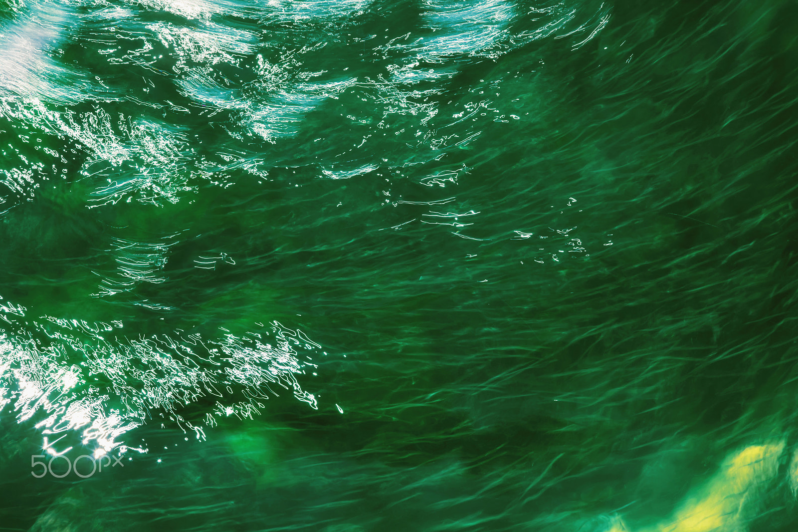 Sigma 105mm F2.8 EX DG Macro sample photo. Water surface photography