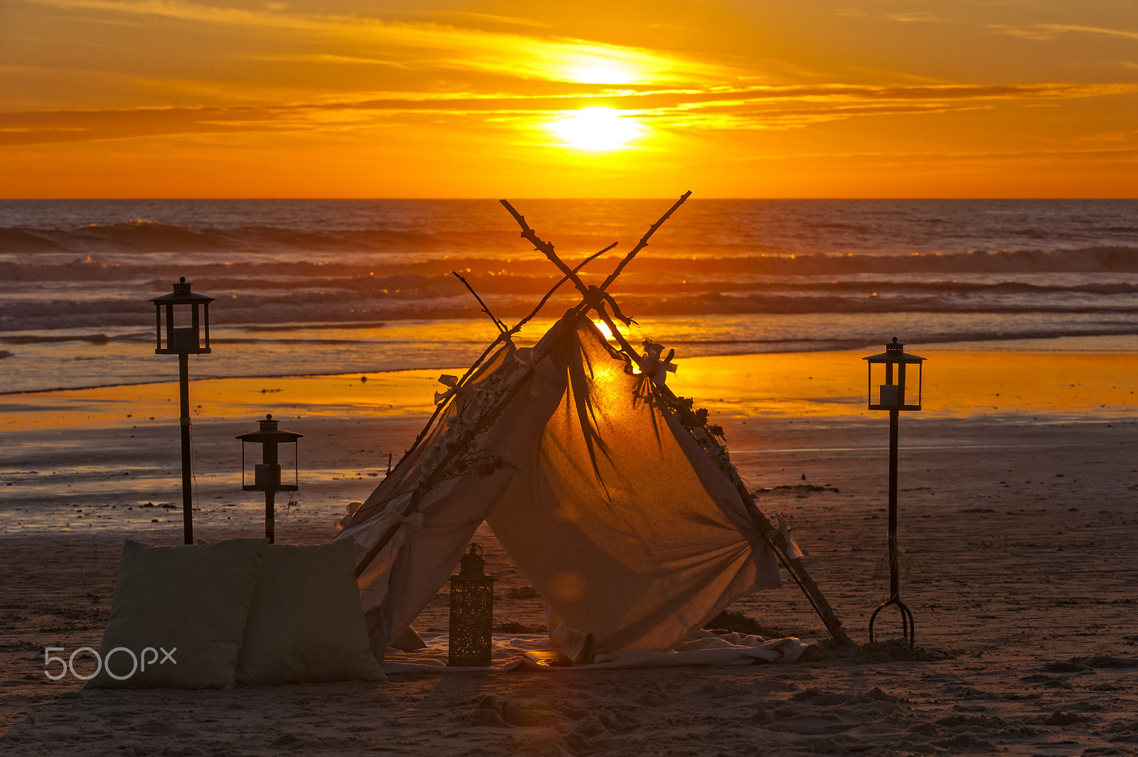 Nikon D700 sample photo. Romantic sunset in oceanside photography