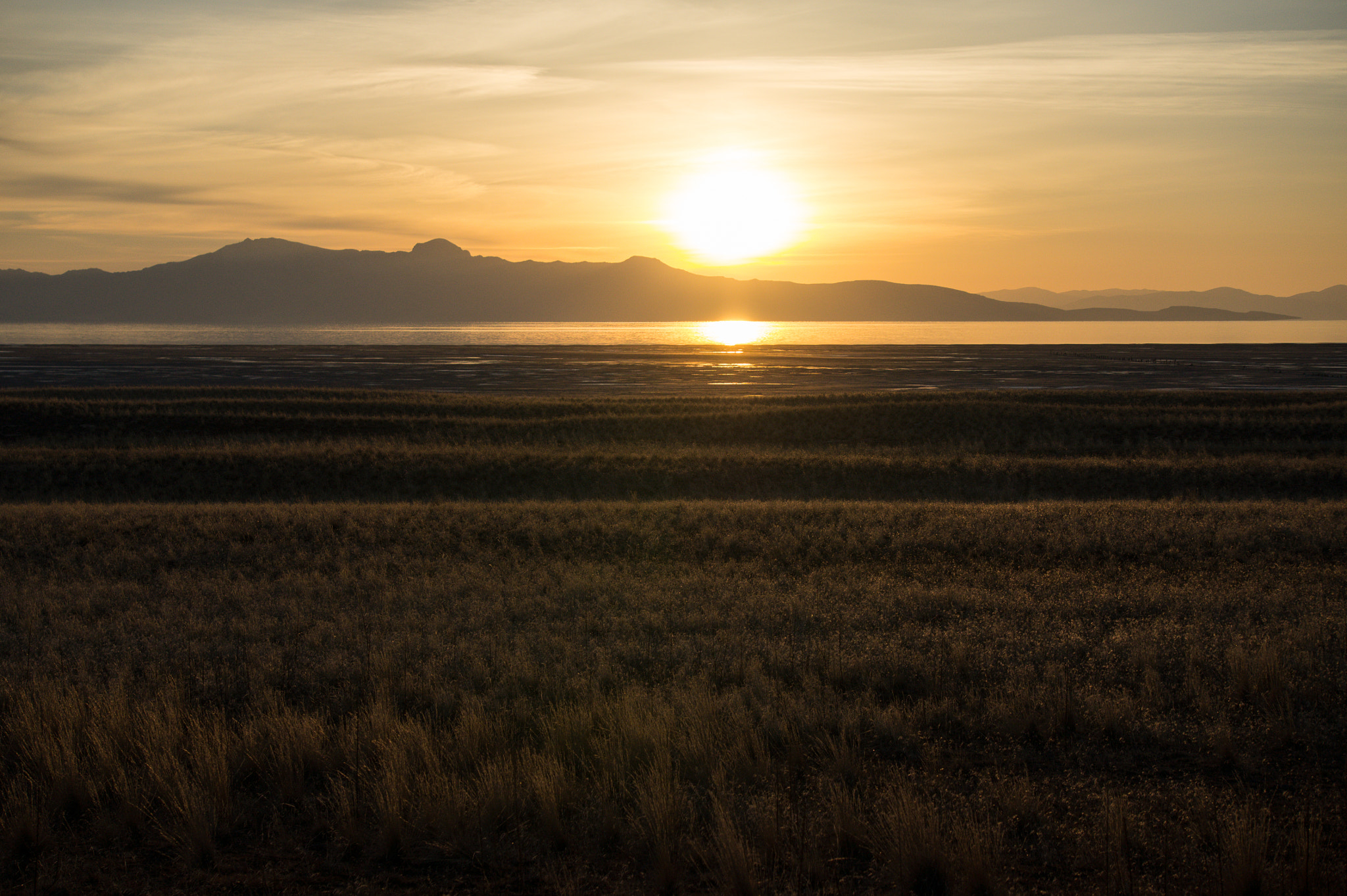 Sony Alpha NEX-5 + Sony E 55-210mm F4.5-6.3 OSS sample photo. Sunset at antelope island photography