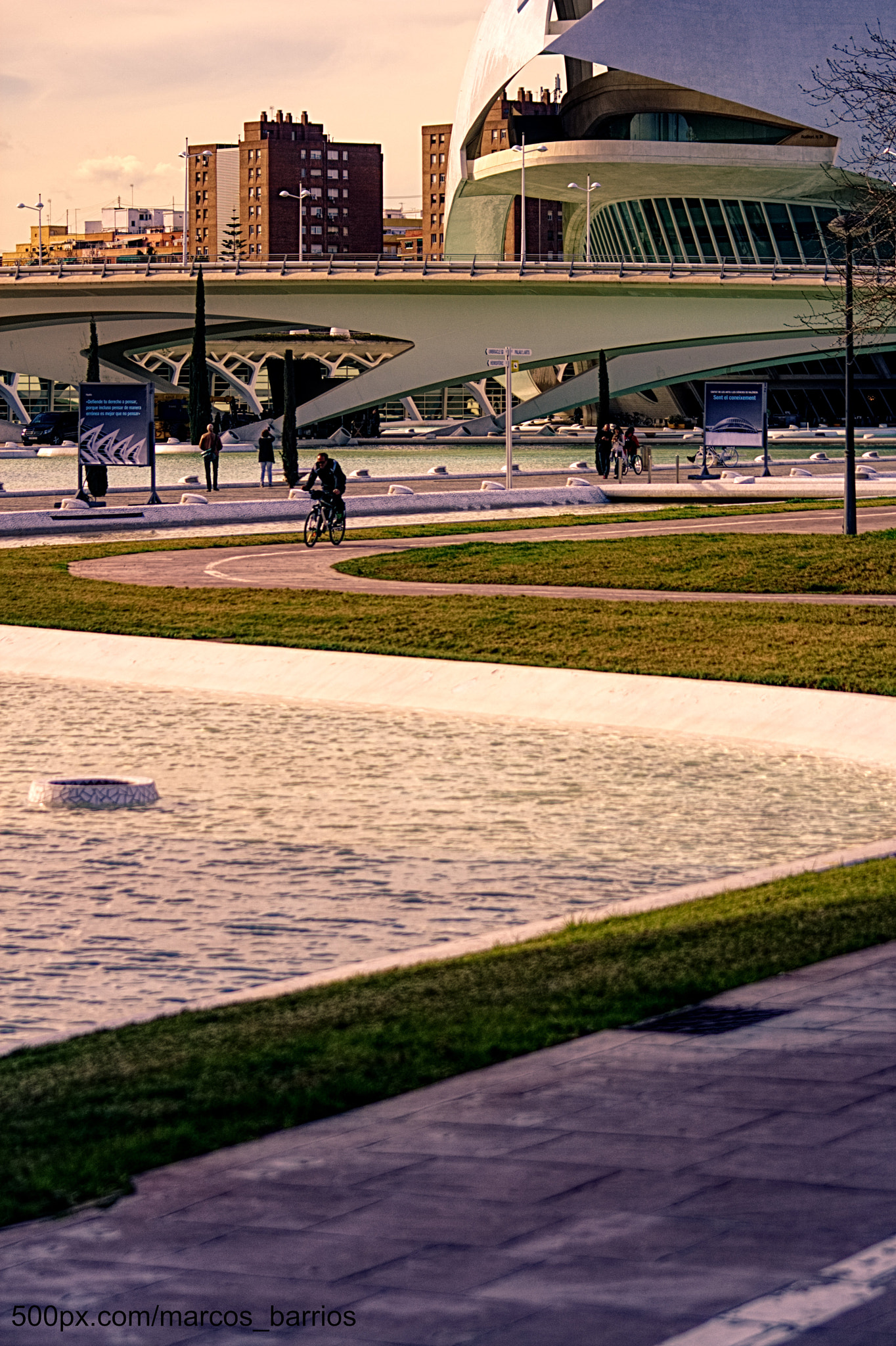 70.0 - 300.0 mm sample photo. Valencia´s cycling road photography