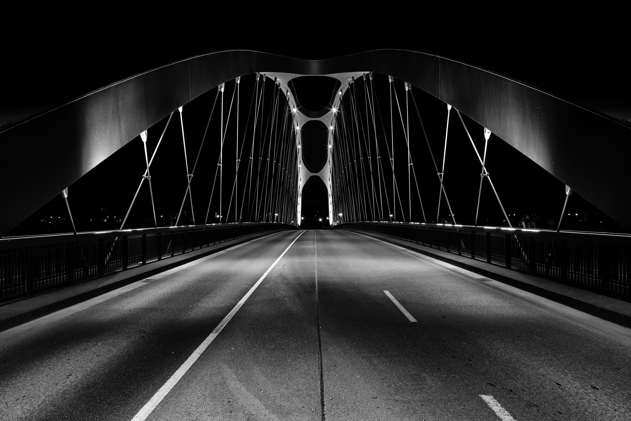 Canon TS-E 24.0mm f/3.5 L II sample photo. Osthafenbrücke photography