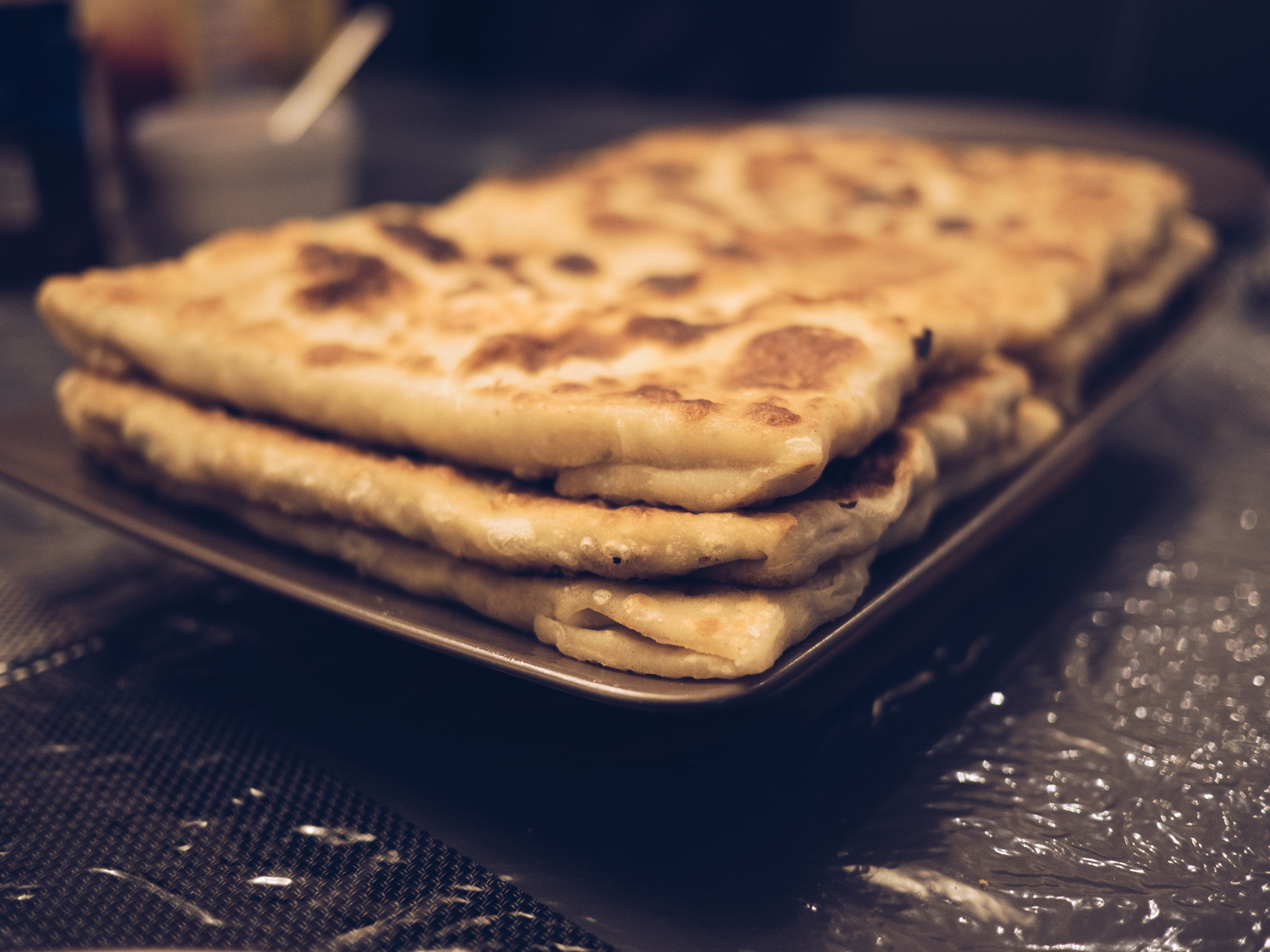 Olympus OM-D E-M5 II + LUMIX G 20/F1.7 II sample photo. Qeema paratha photography