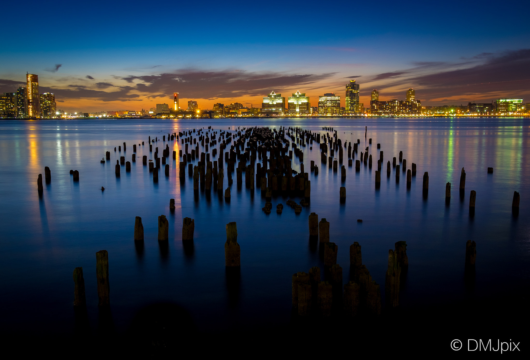 Fujifilm X-T1 + Fujifilm XF 23mm F2 R WR sample photo. Hudson river dusk photography