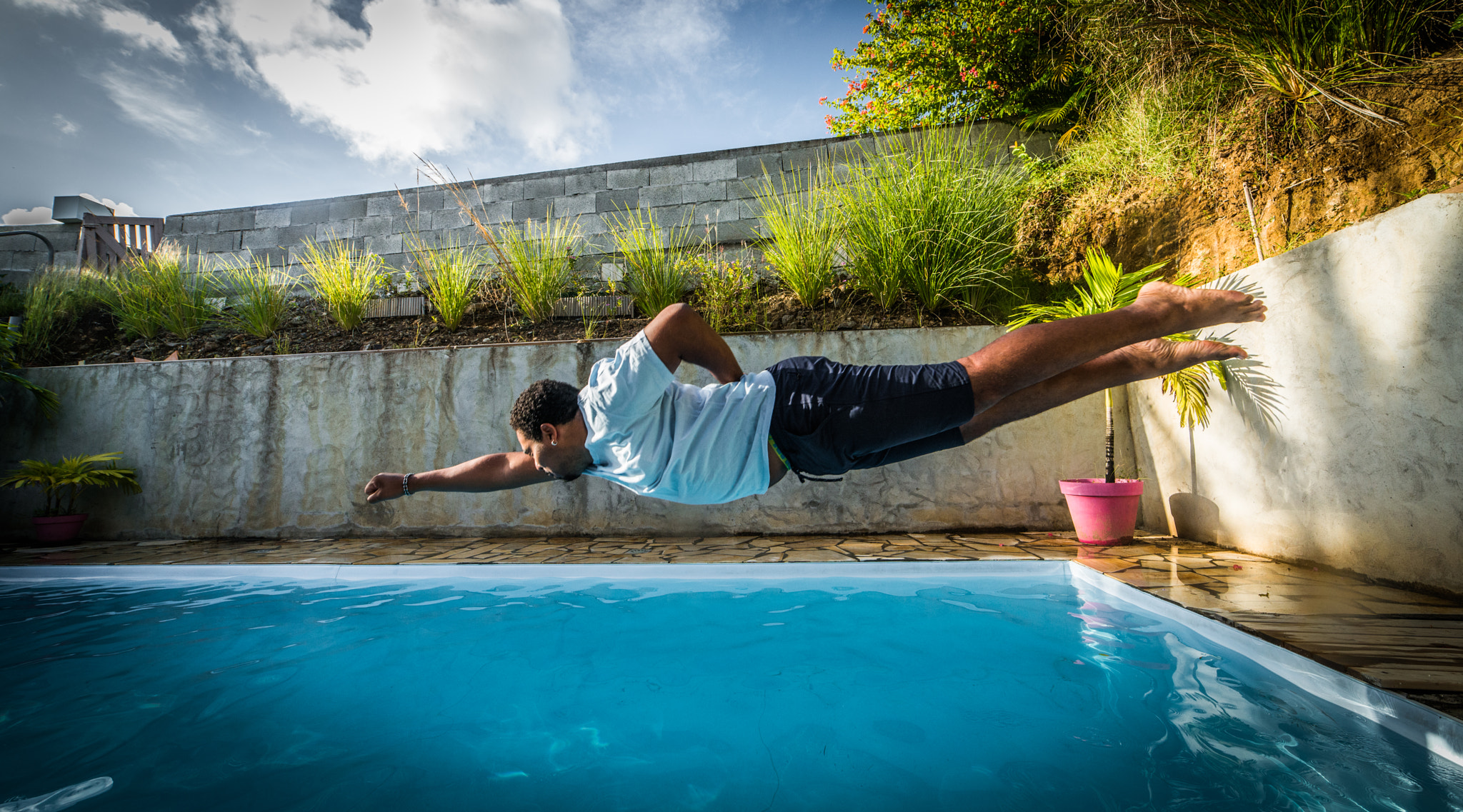 Samyang 14mm F2.8 ED AS IF UMC sample photo. Superman ! photography