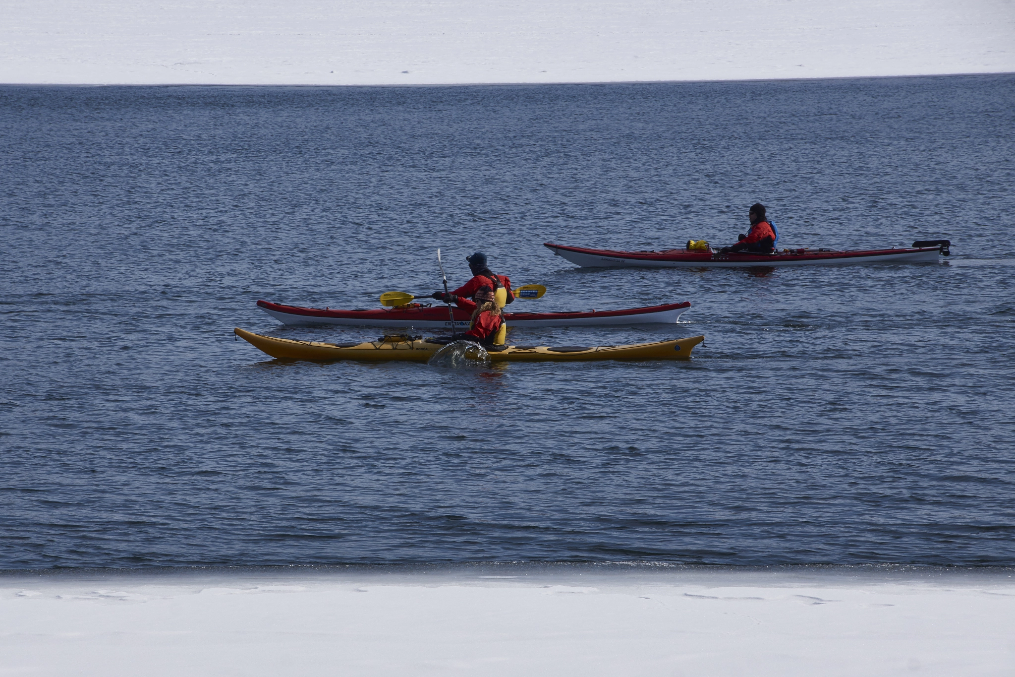 Sony SLT-A65 (SLT-A65V) + DT 18-270mm F3.5-6.3 SSM sample photo. Kayak photography