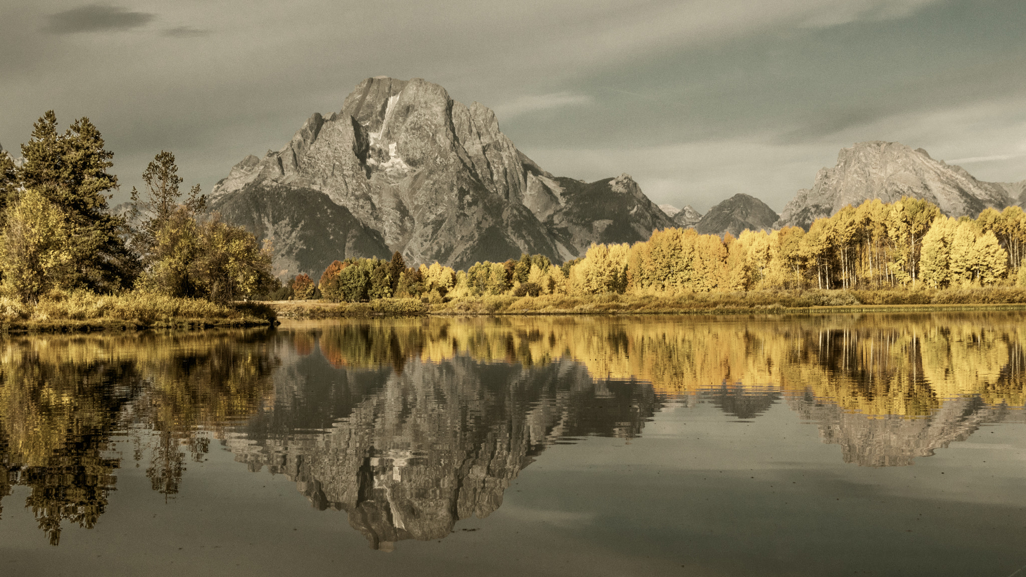 Sigma 18-250mm F3.5-6.3 DC OS HSM sample photo. Teton range mirror photography