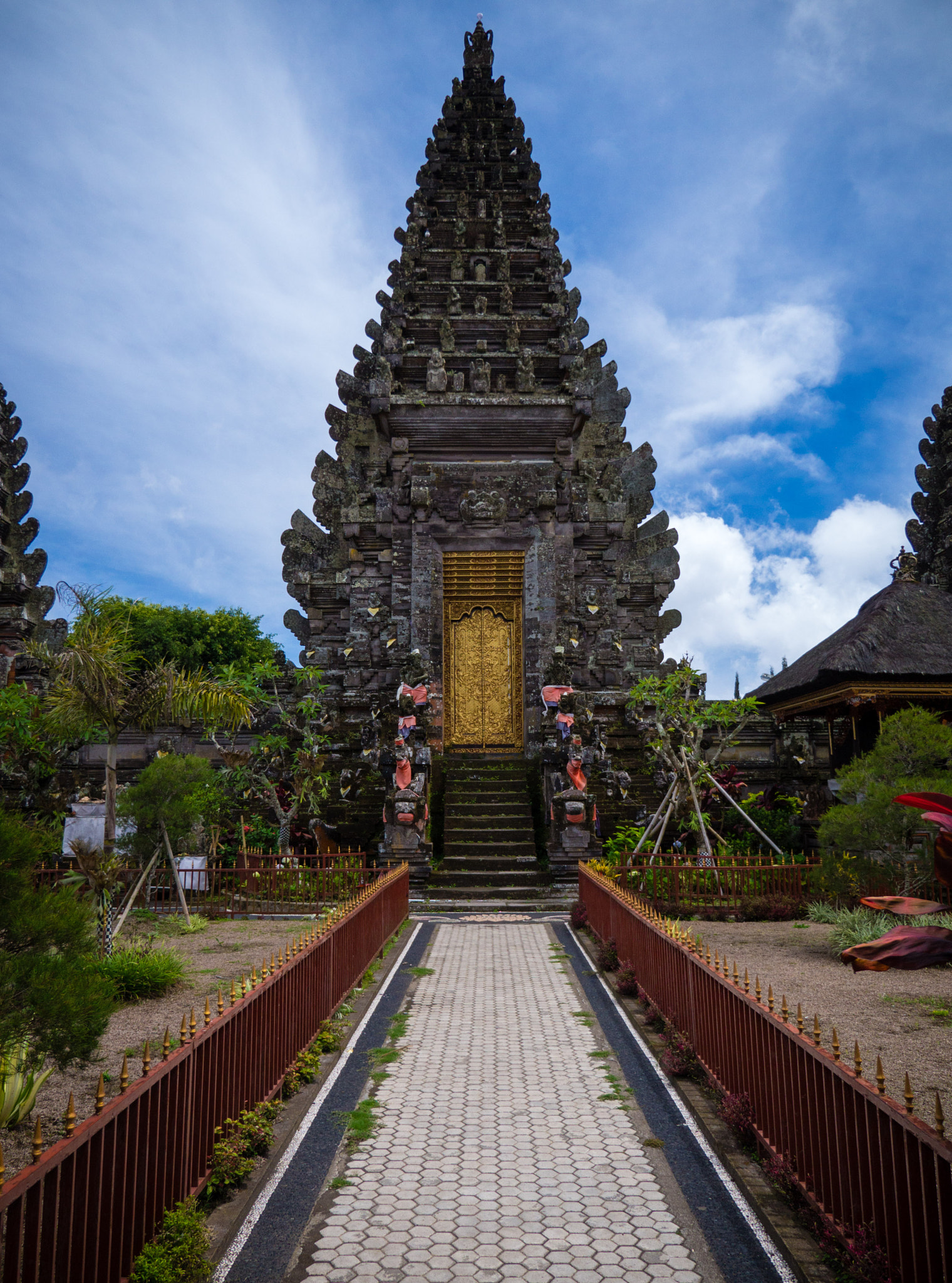 Panasonic Lumix G X Vario 12-35mm F2.8 ASPH Power OIS sample photo. Bali photography