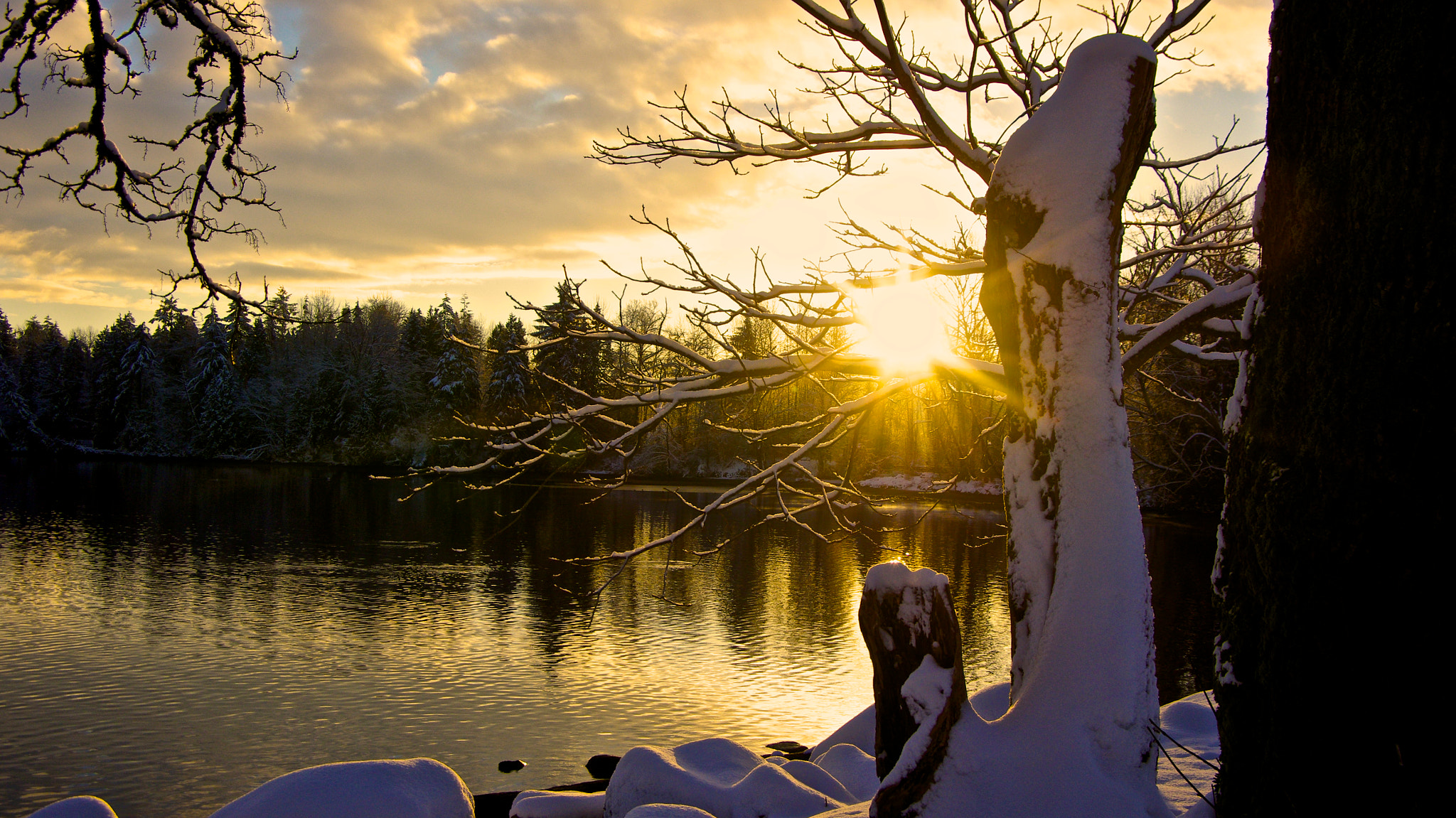 Pentax K-5 + Pentax smc DA 16-45mm F4 ED AL sample photo. Sunrise on the inlet photography