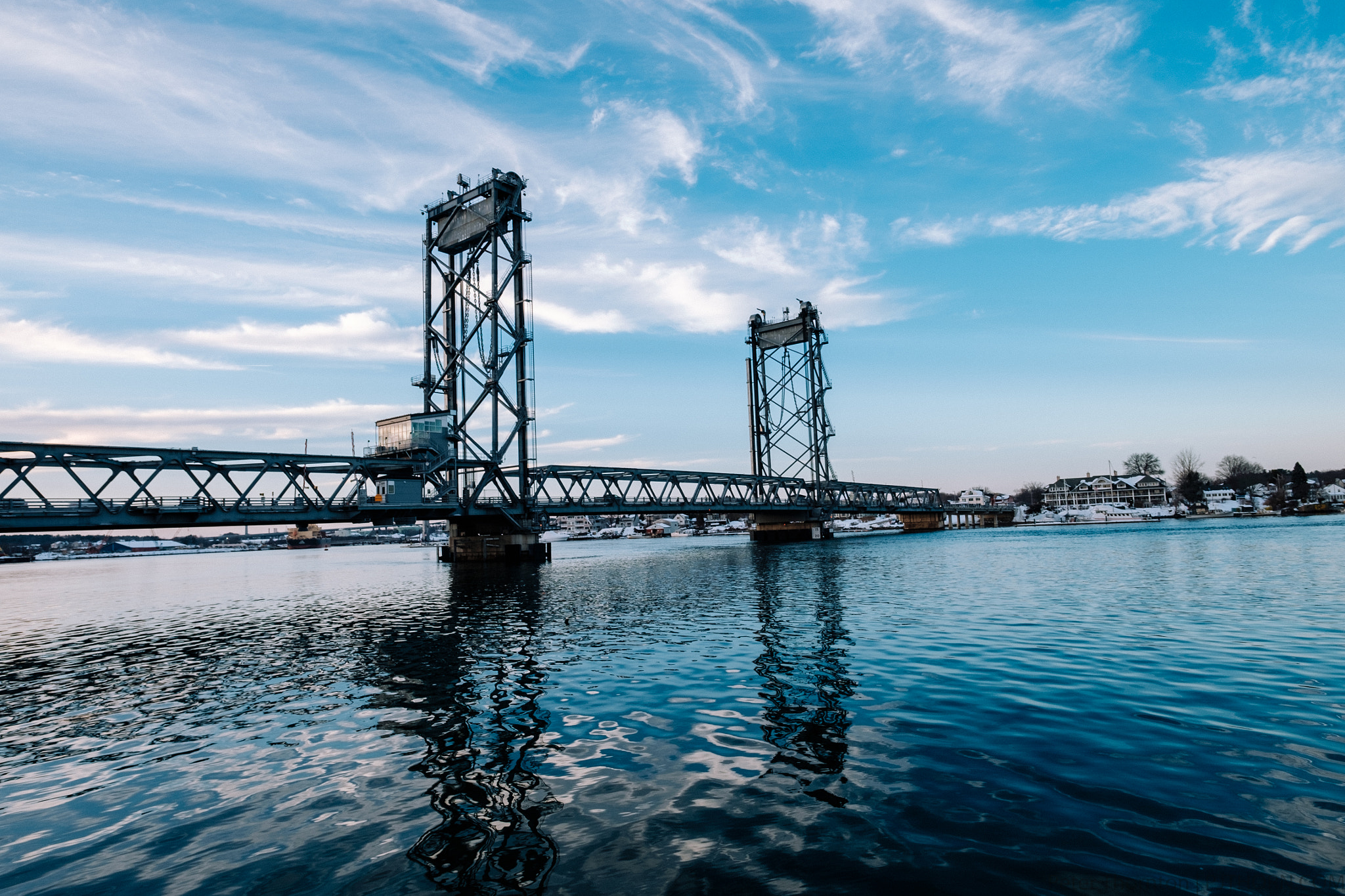 ZEISS Touit 12mm F2.8 sample photo. Memorial bridge photography