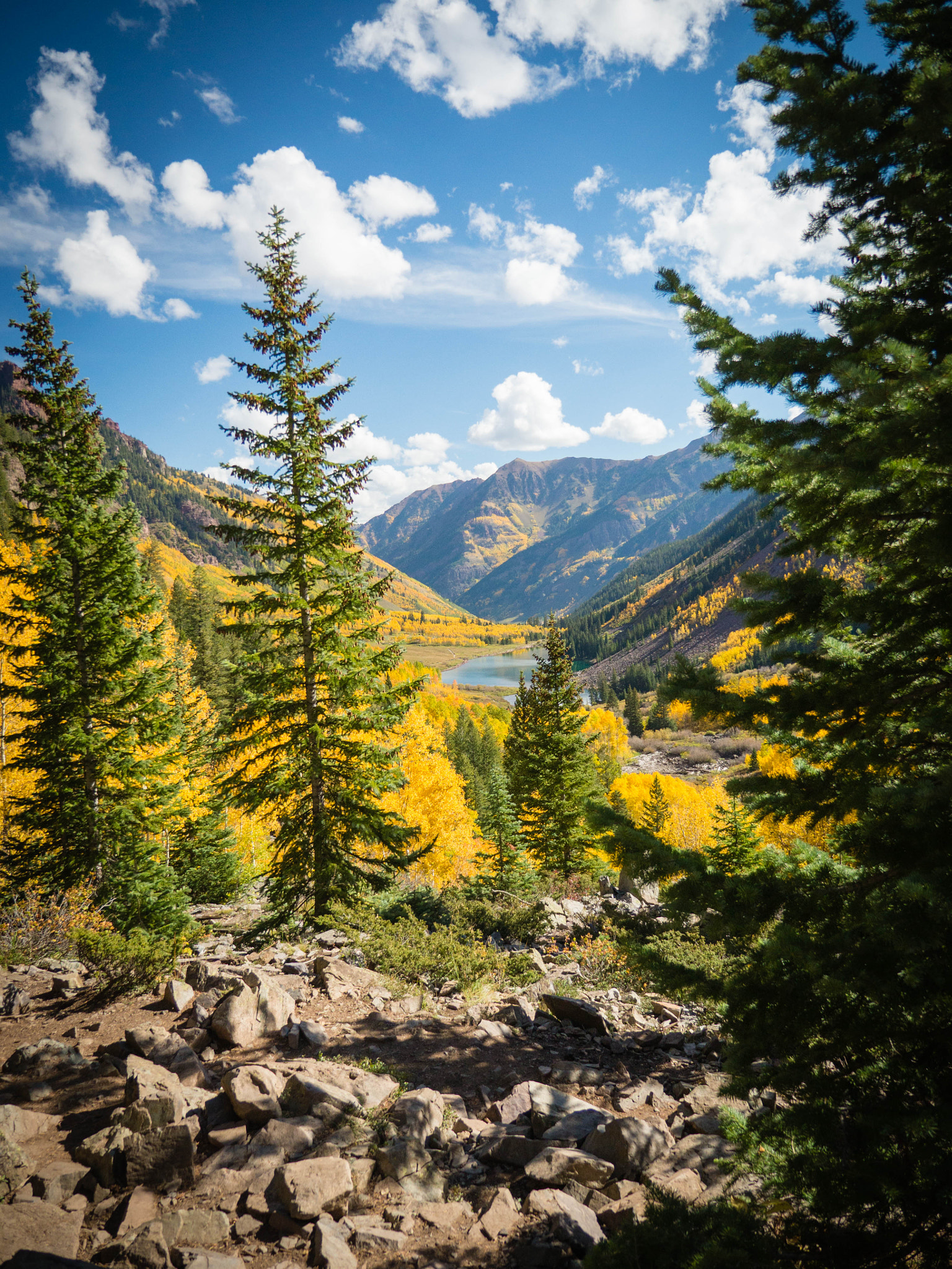 Panasonic Lumix G X Vario 12-35mm F2.8 ASPH Power OIS sample photo. Maroon bells photography