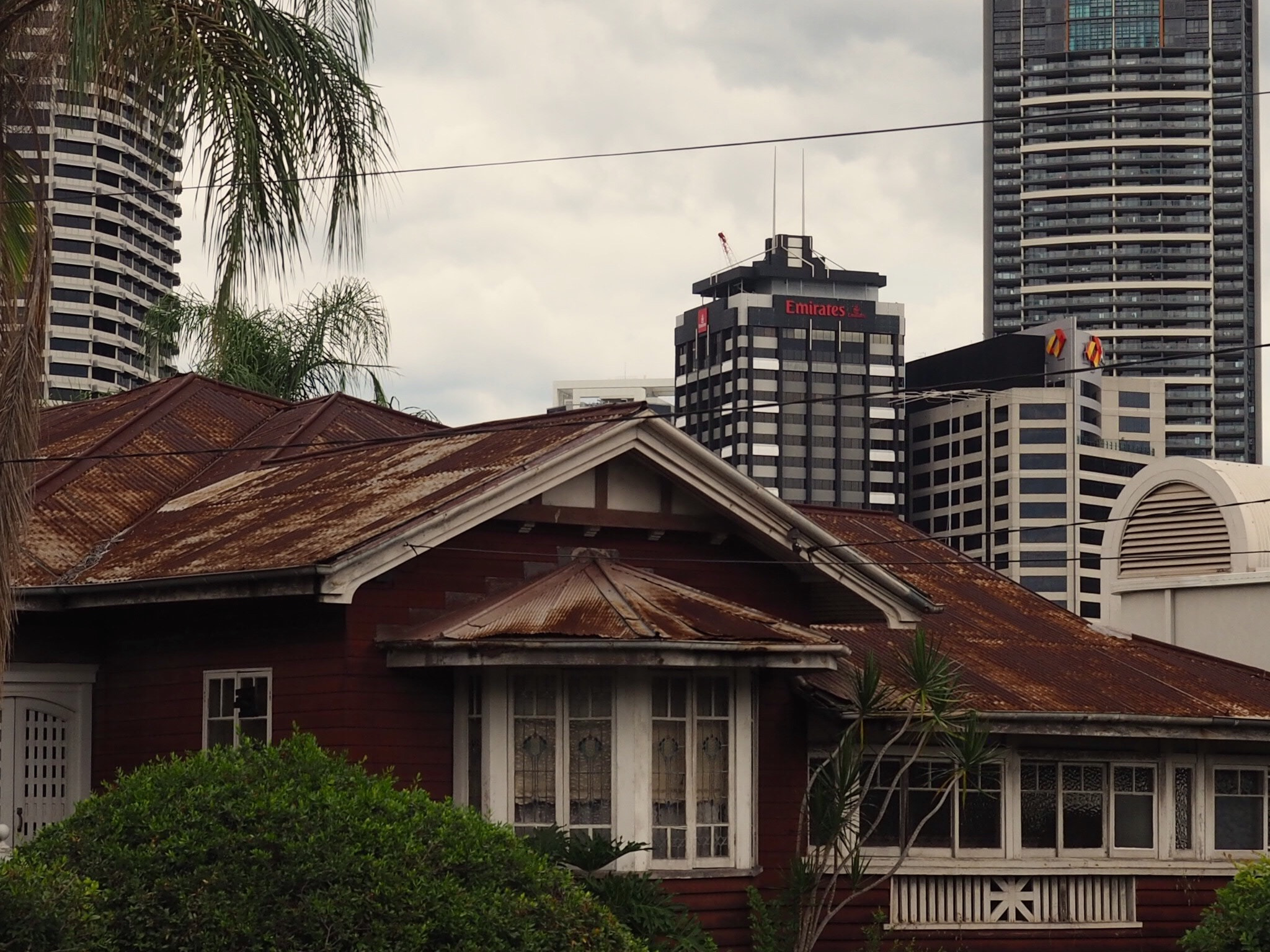 Olympus OM-D E-M10 sample photo. An old queenslander - australia photography