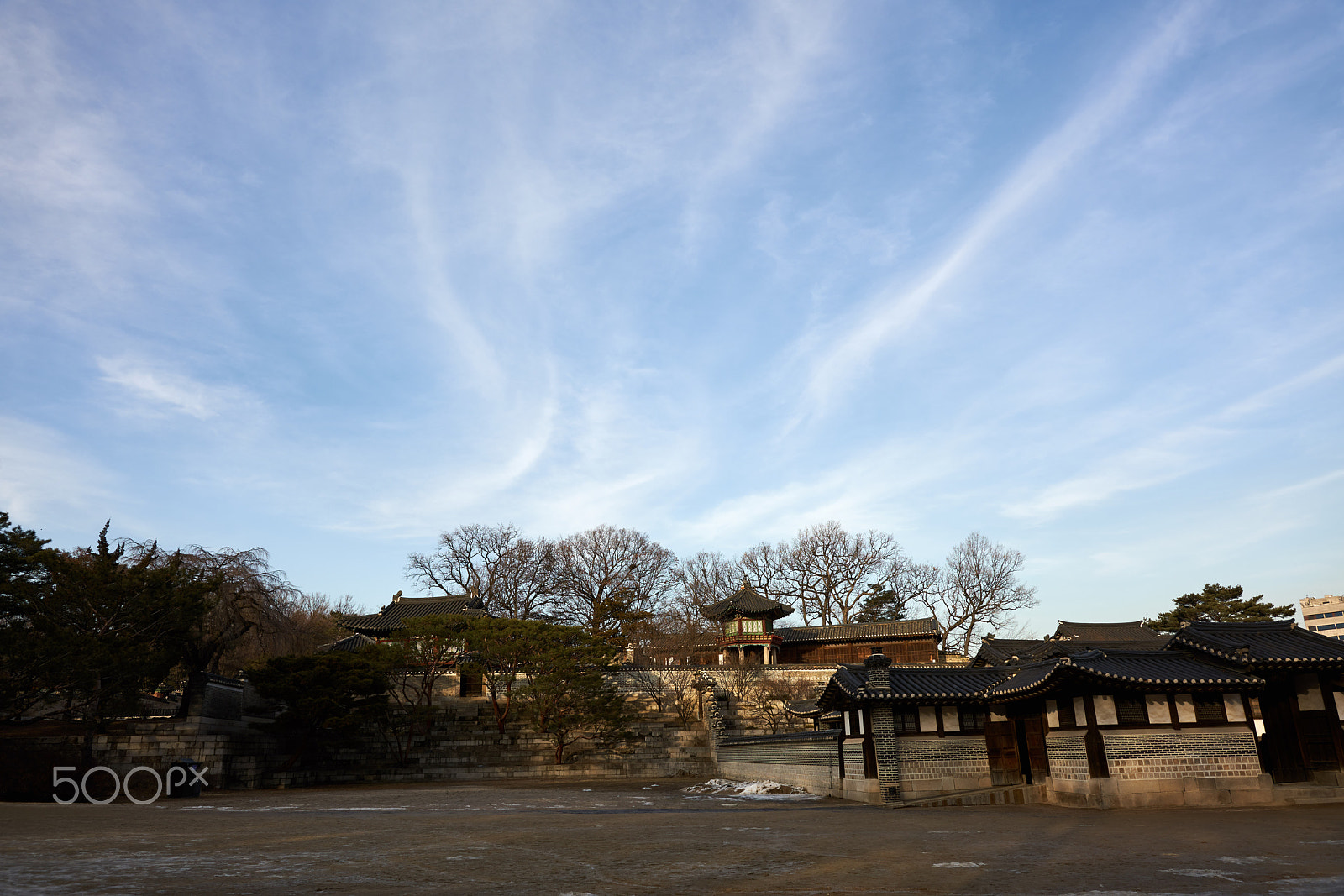 Zeiss Vario-Sonnar T* 24-70 mm F2.8 ZA SSM (SAL2470Z) sample photo. Sky in the royal palace photography
