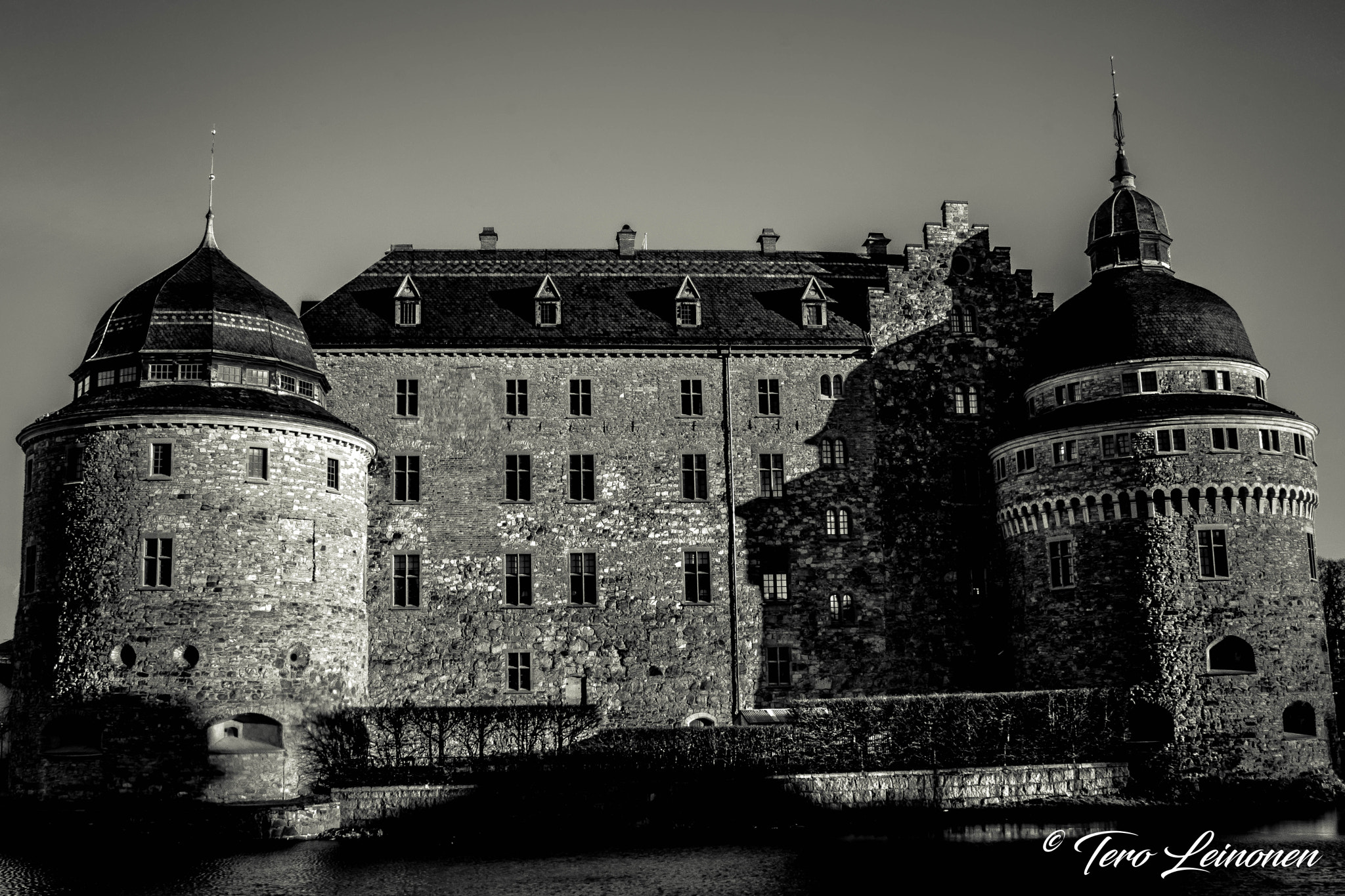 Minolta AF 24mm F2.8 sample photo. Örebro castle photography